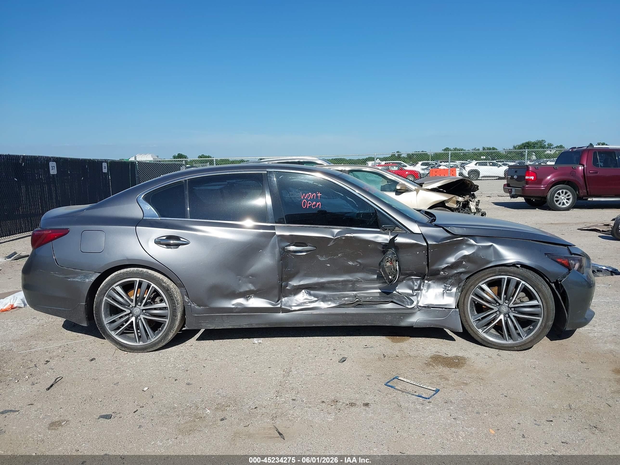 2014 Infiniti Q50 Premium Gray vin: JN1BV7AP7EM689391