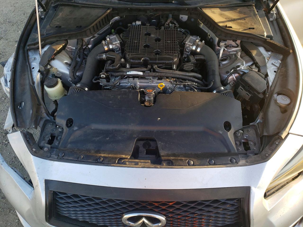 2014 Infiniti Q50 Base Silver vin: JN1BV7AP7EM690735