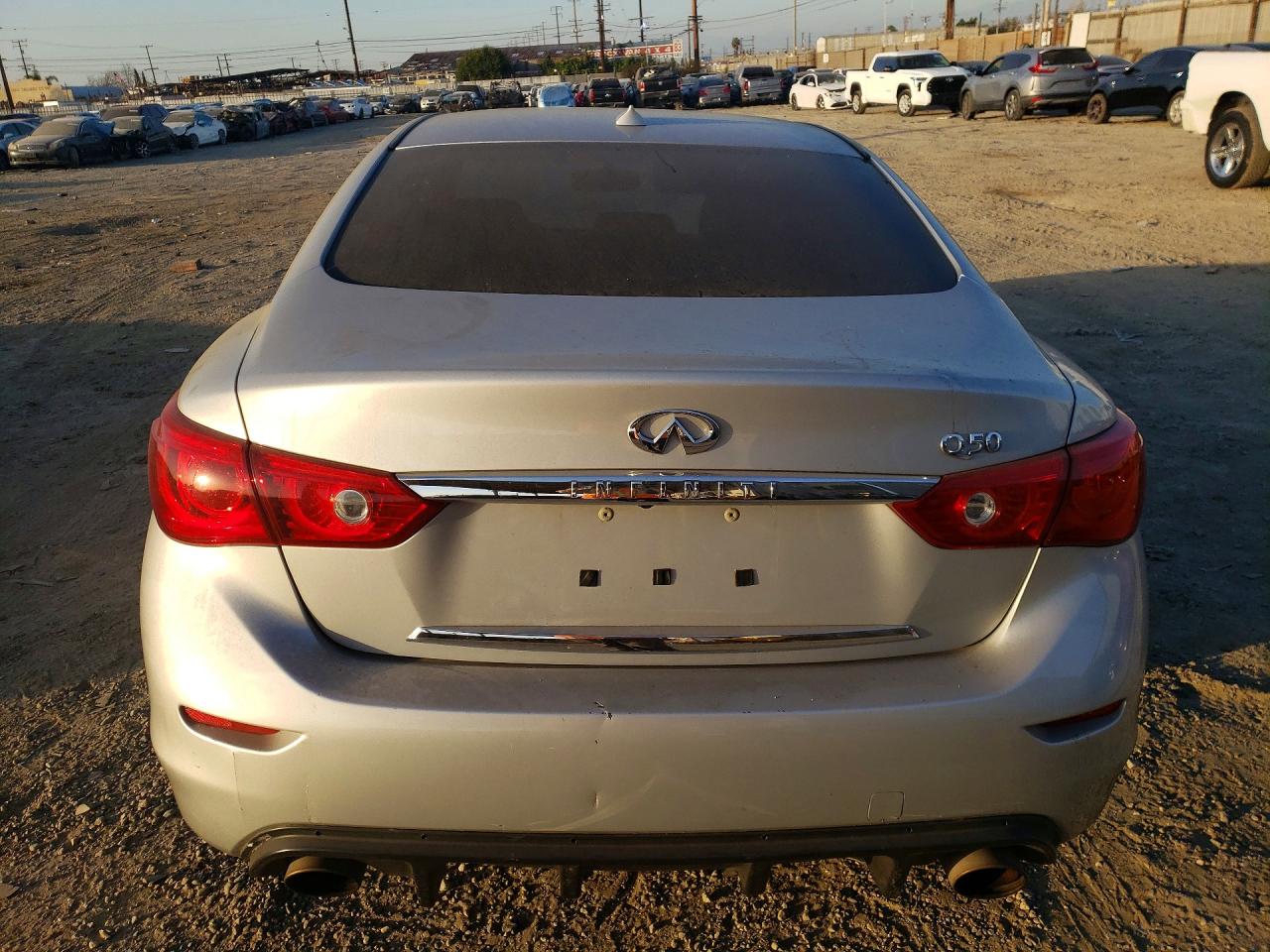 2014 Infiniti Q50 Base Silver vin: JN1BV7AP7EM690735