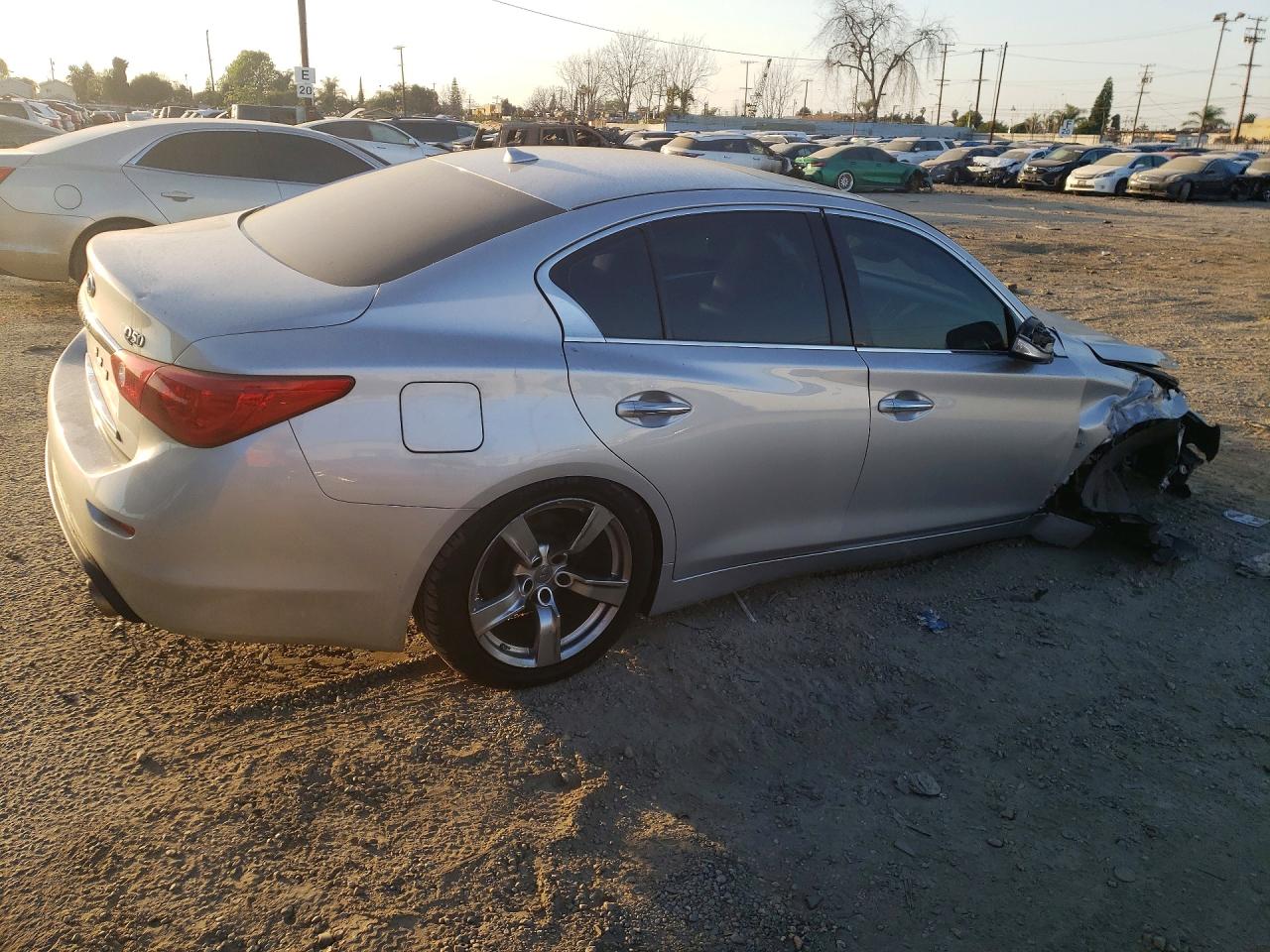 2014 Infiniti Q50 Base Silver vin: JN1BV7AP7EM690735