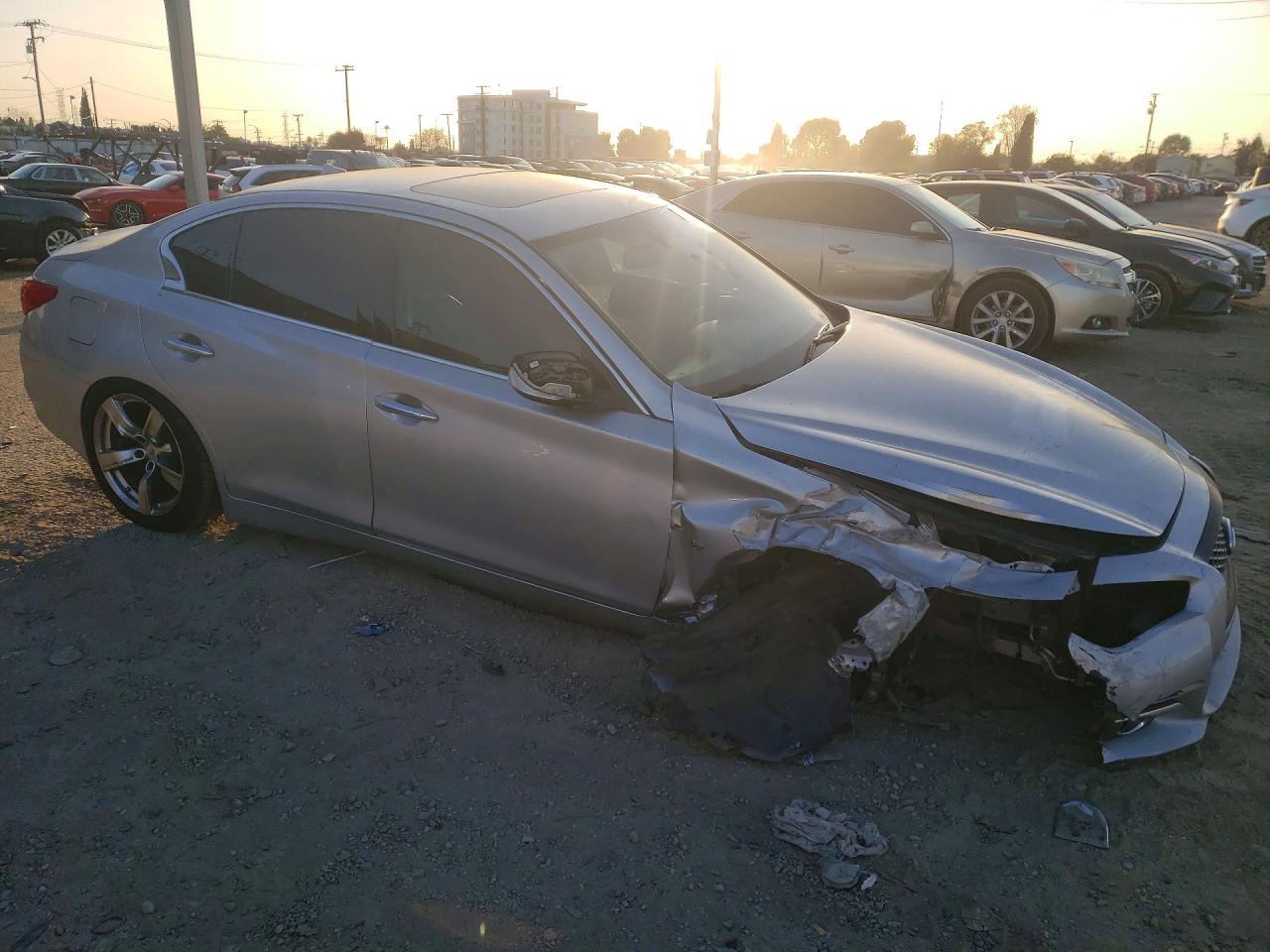 2014 Infiniti Q50 Base Silver vin: JN1BV7AP7EM690735