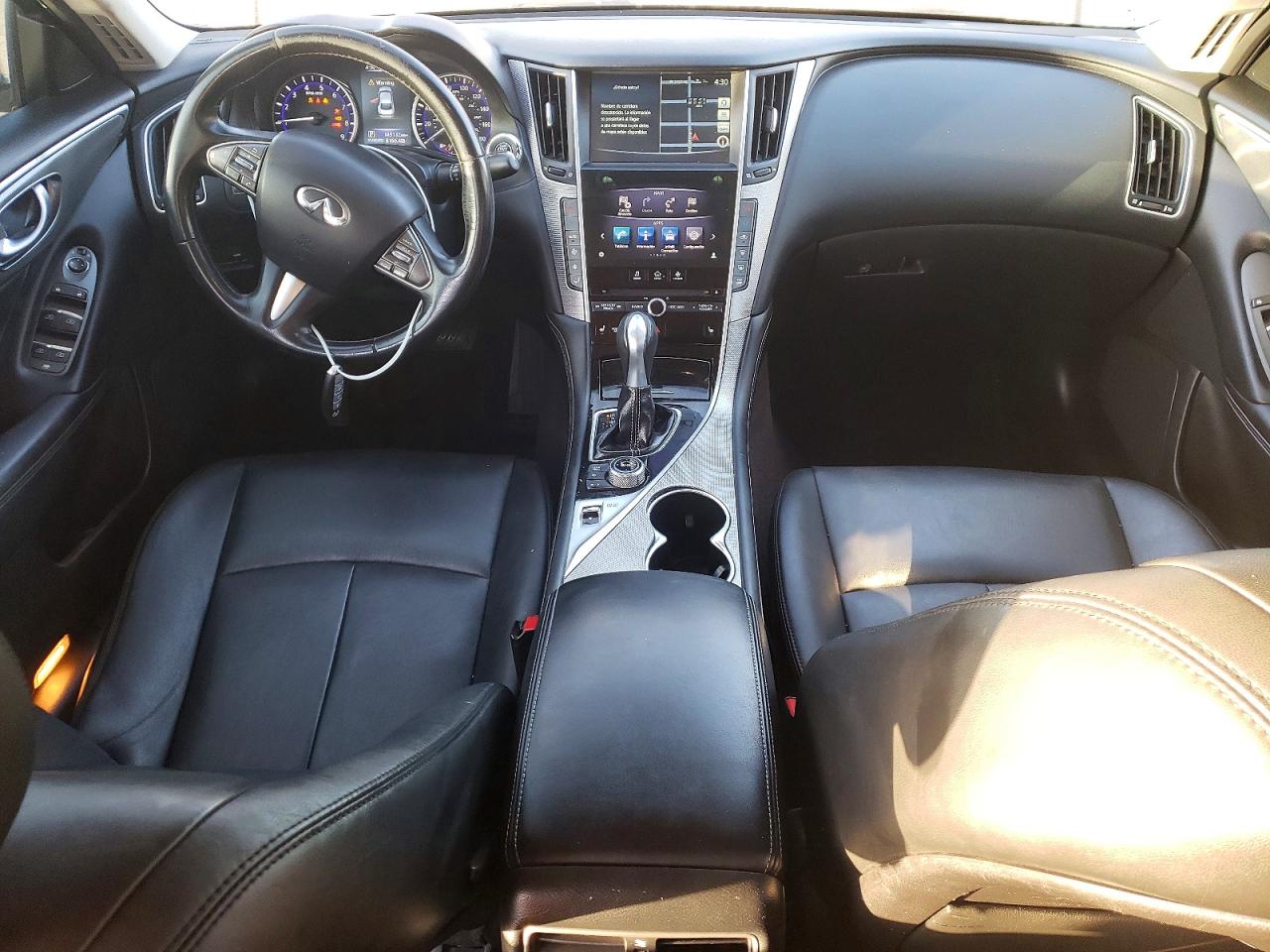 2014 Infiniti Q50 Base Silver vin: JN1BV7AP7EM690735