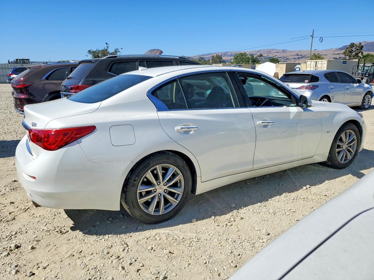 2014 Infiniti Q50 Premium White vin: JN1BV7AP7EM690847