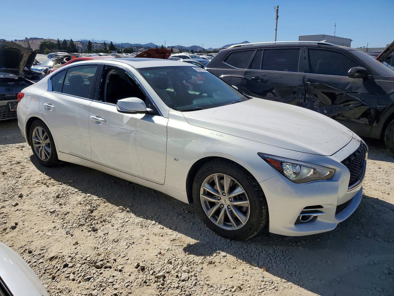 2014 Infiniti Q50 Premium White vin: JN1BV7AP7EM690847