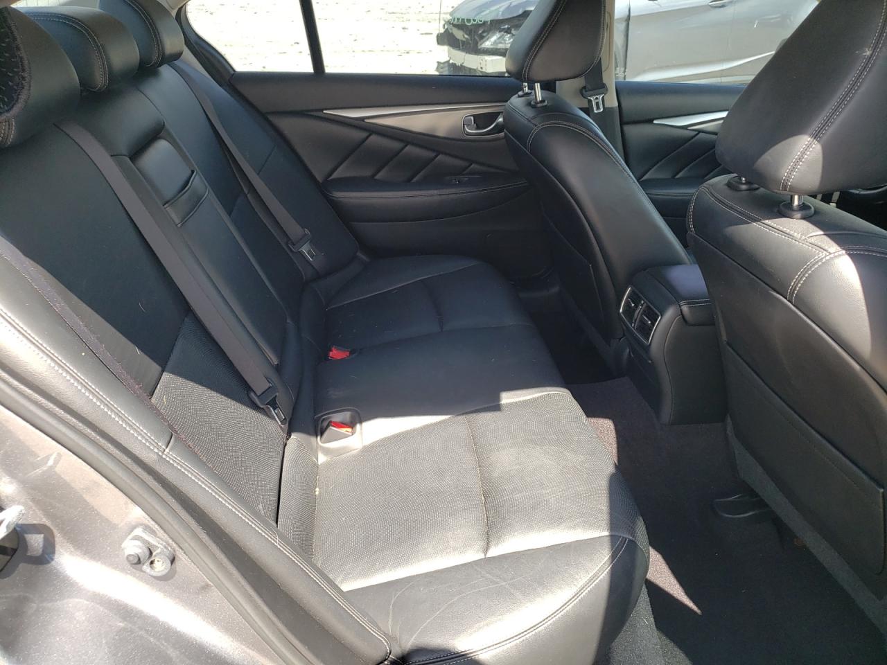 2014 Infiniti Q50 Base Silver vin: JN1BV7AP7EM691805