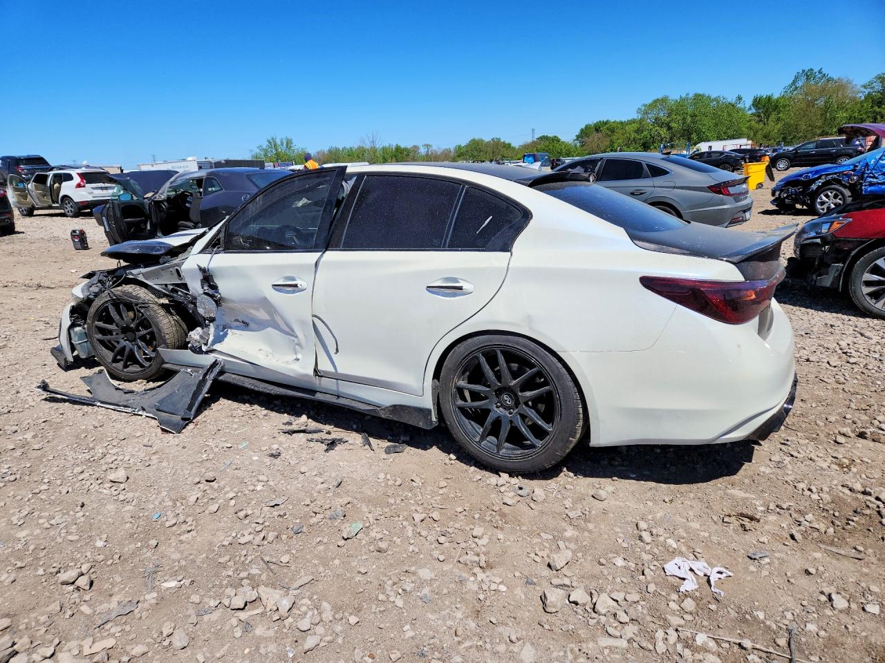 2014 Infiniti Q50 White vin: JN1BV7AP7EM693084