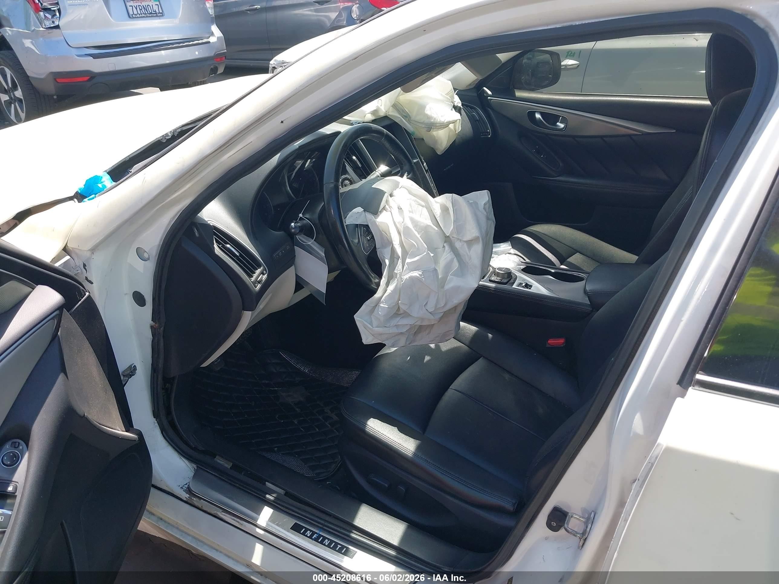 2015 Infiniti Q50 Premium White vin: JN1BV7AP7FM334433