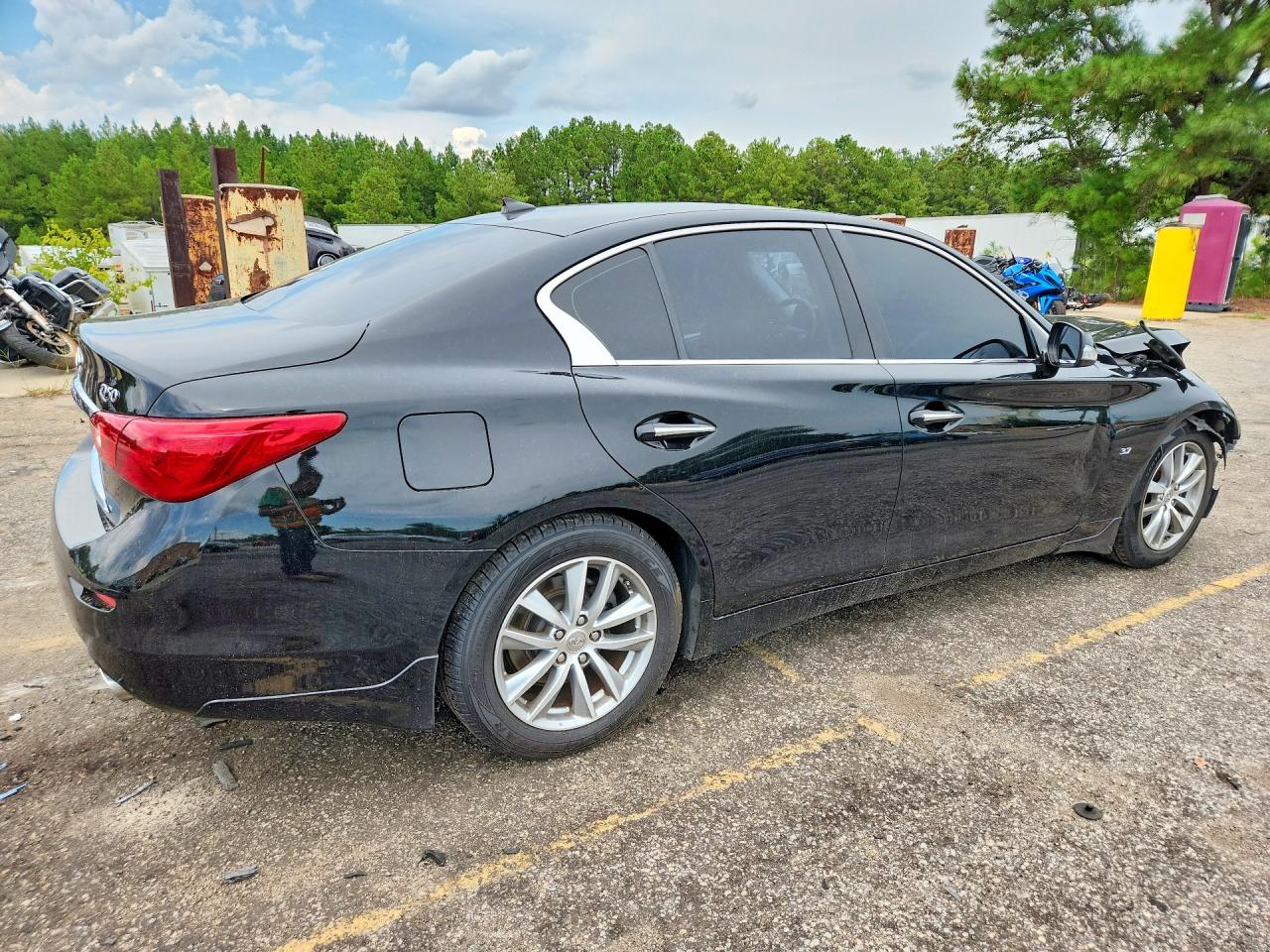 2015 Infiniti Q50 Premium Black vin: JN1BV7AP7FM338563