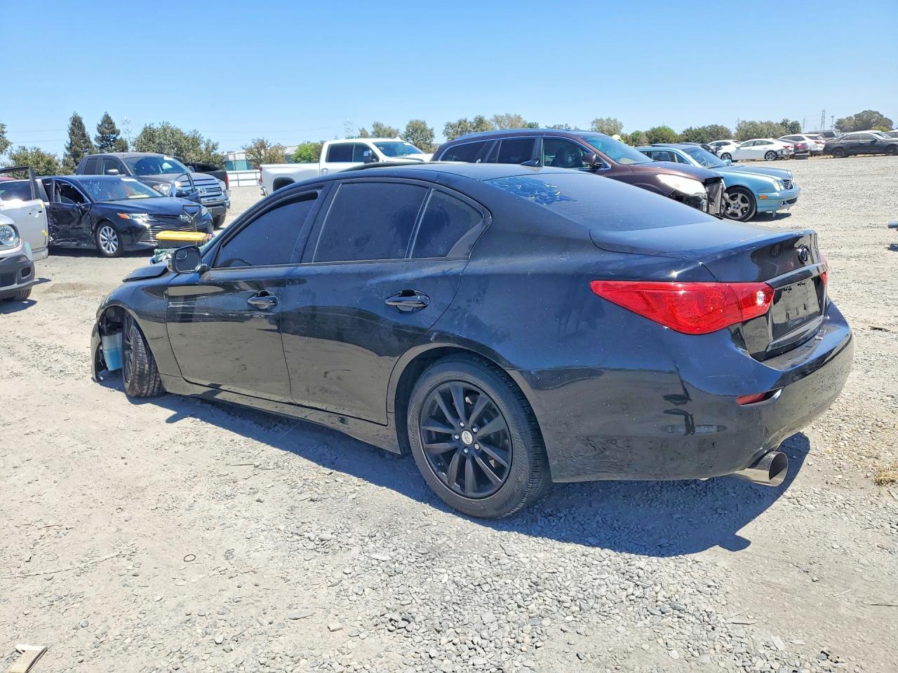 2015 Infiniti Q50 Premium Black vin: JN1BV7AP7FM342421