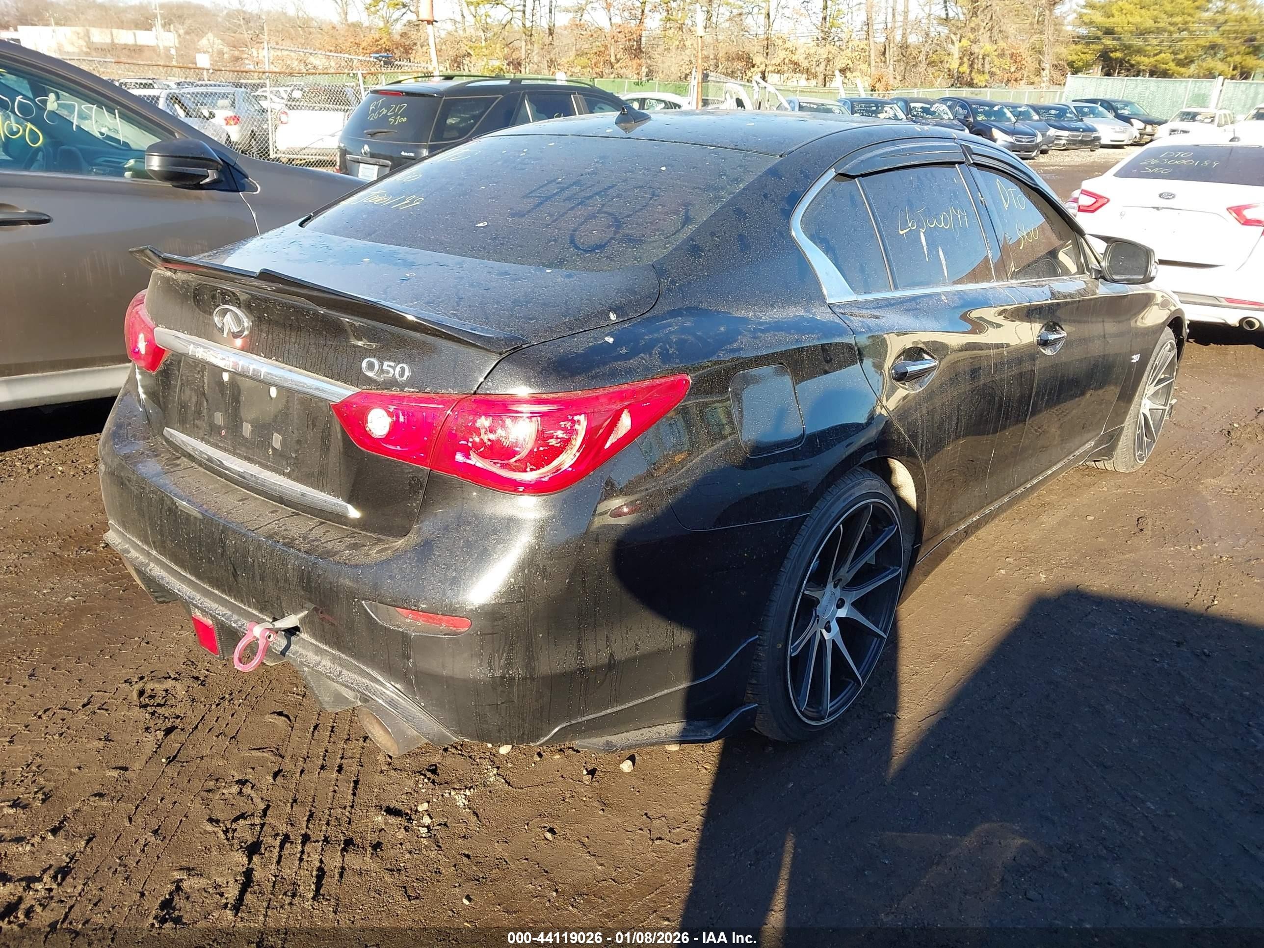 2015 Infiniti Q50 Premium Black vin: JN1BV7AP7FM345237