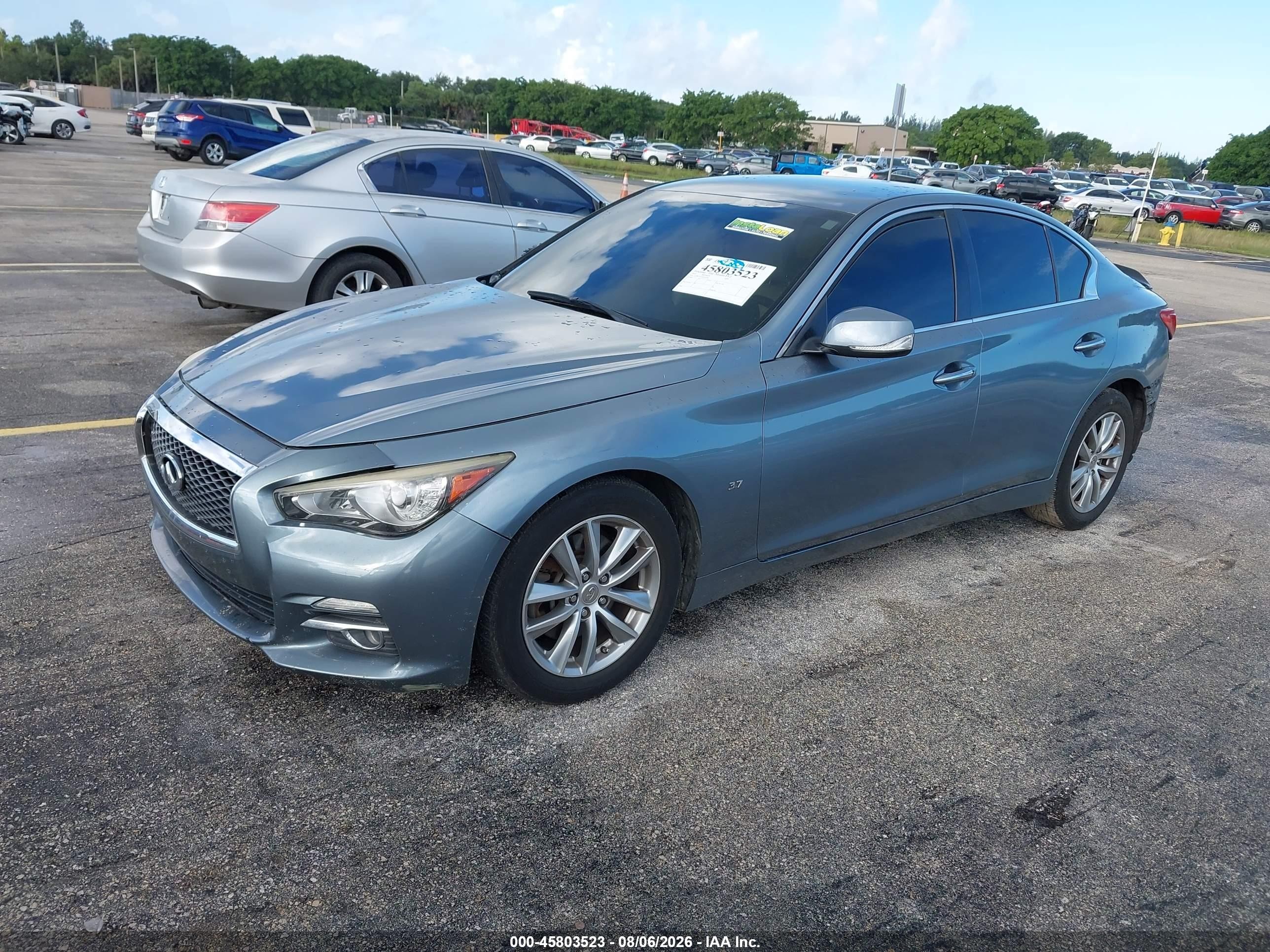 2015 Infiniti Q50   Light Blue vin: JN1BV7AP7FM345495