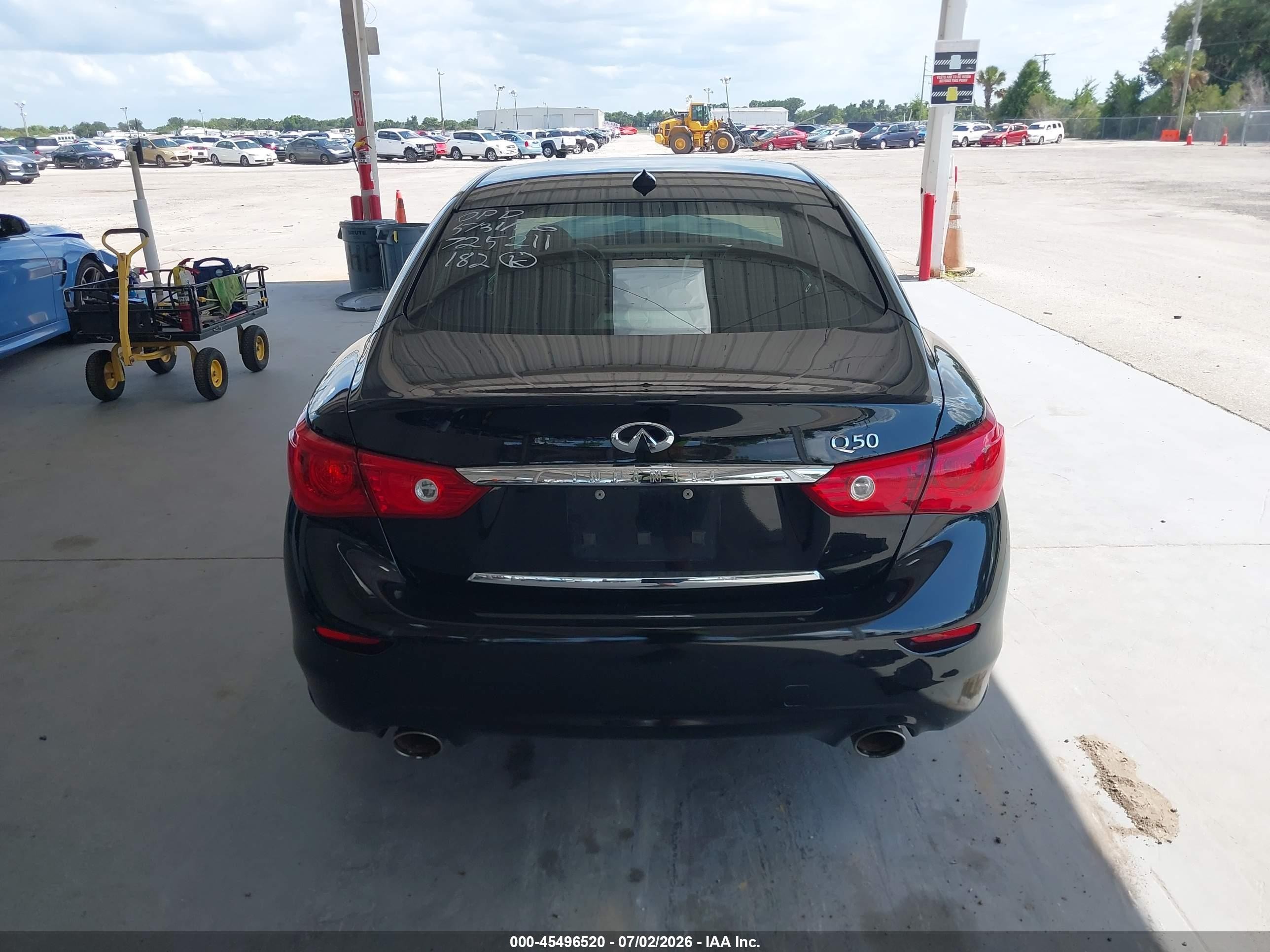 2015 Infiniti Q50 Premium Black vin: JN1BV7AP7FM347196
