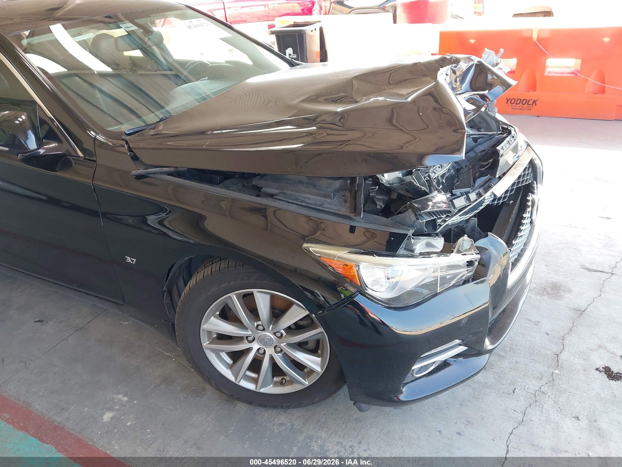 2015 Infiniti Q50 Premium Black vin: JN1BV7AP7FM347196