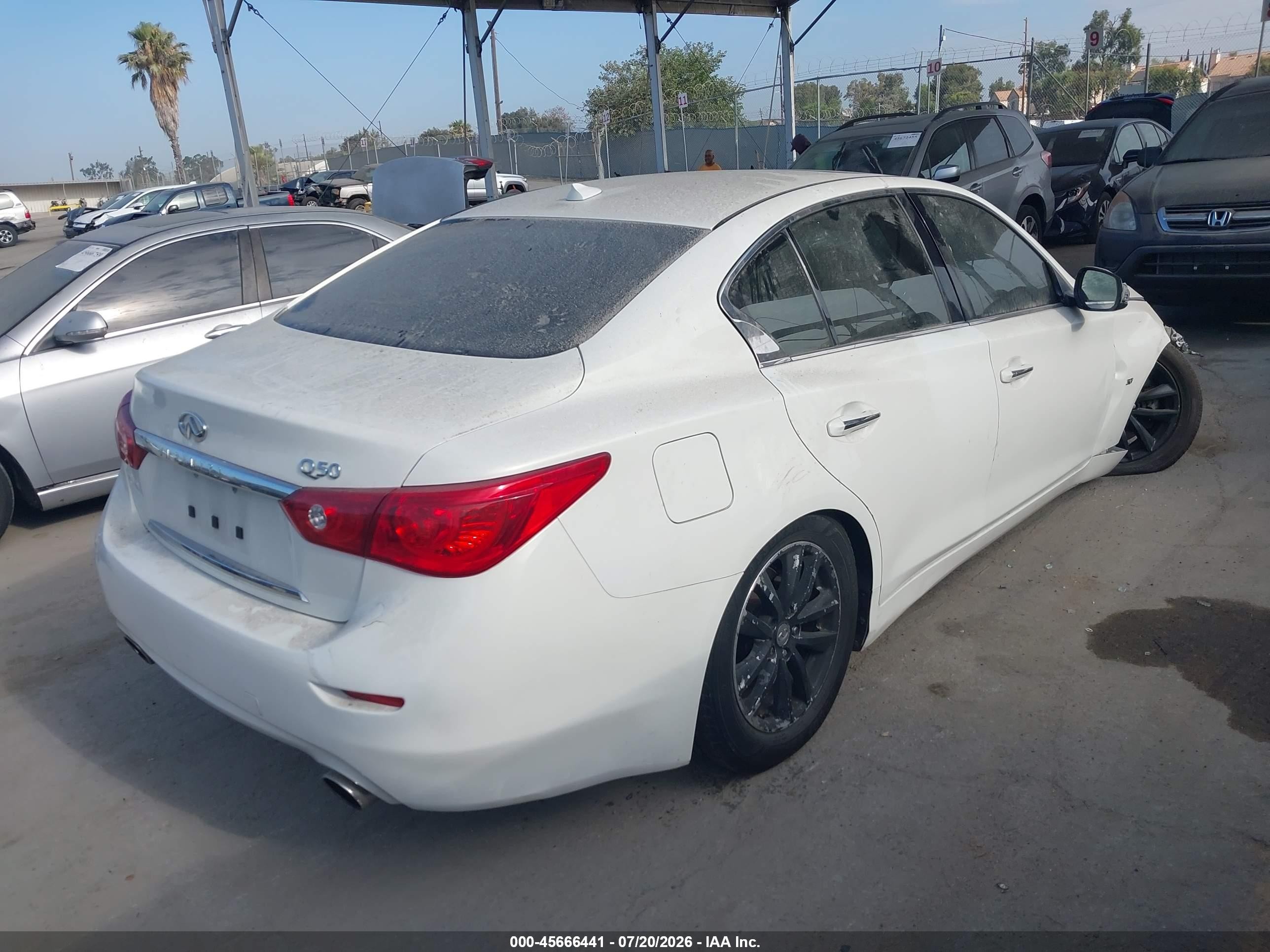 2015 Infiniti Q50 Premium White vin: JN1BV7AP7FM348932