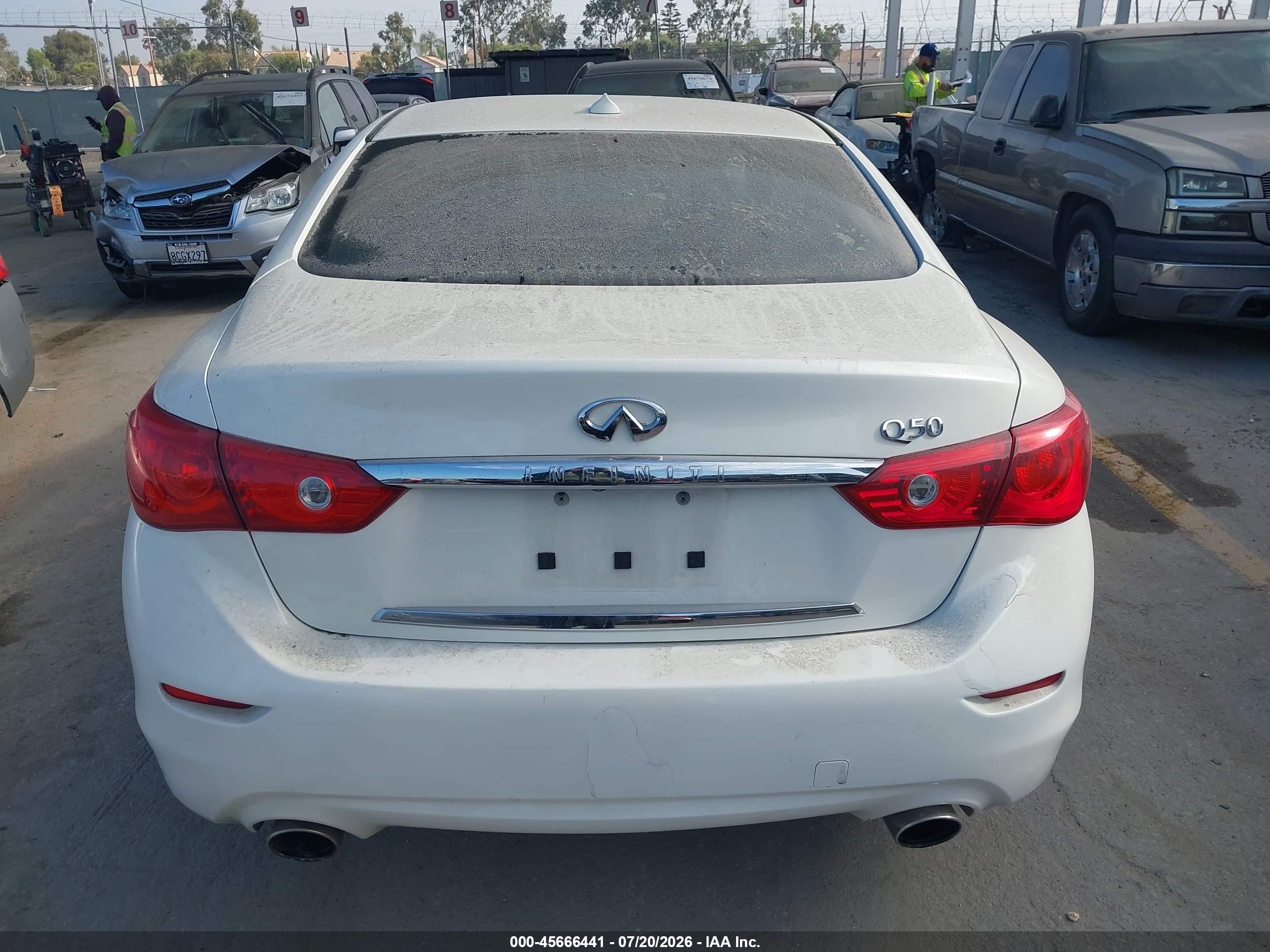 2015 Infiniti Q50 Premium White vin: JN1BV7AP7FM348932