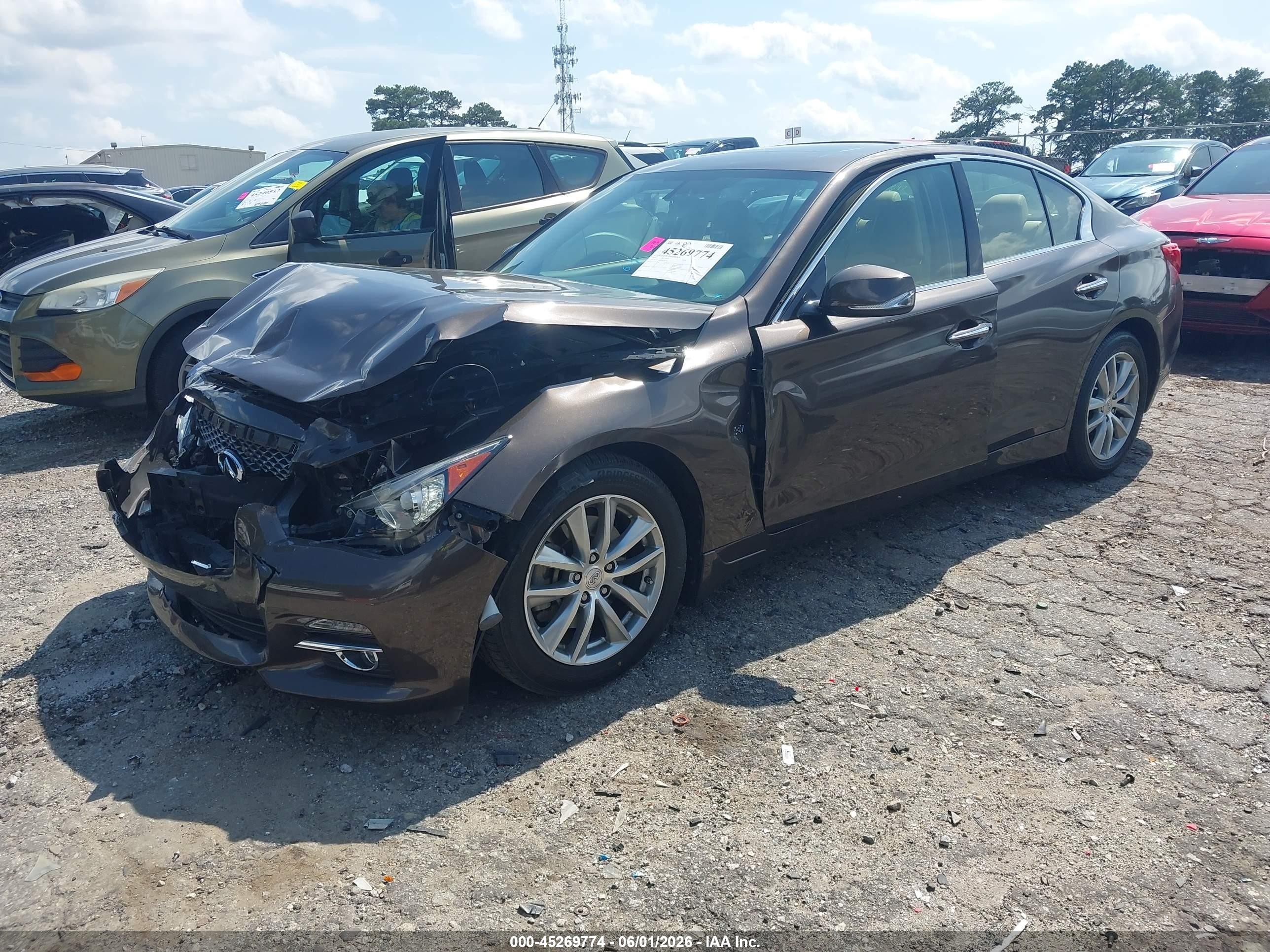 2015 Infiniti Q50 Premium Brown vin: JN1BV7AP7FM351930