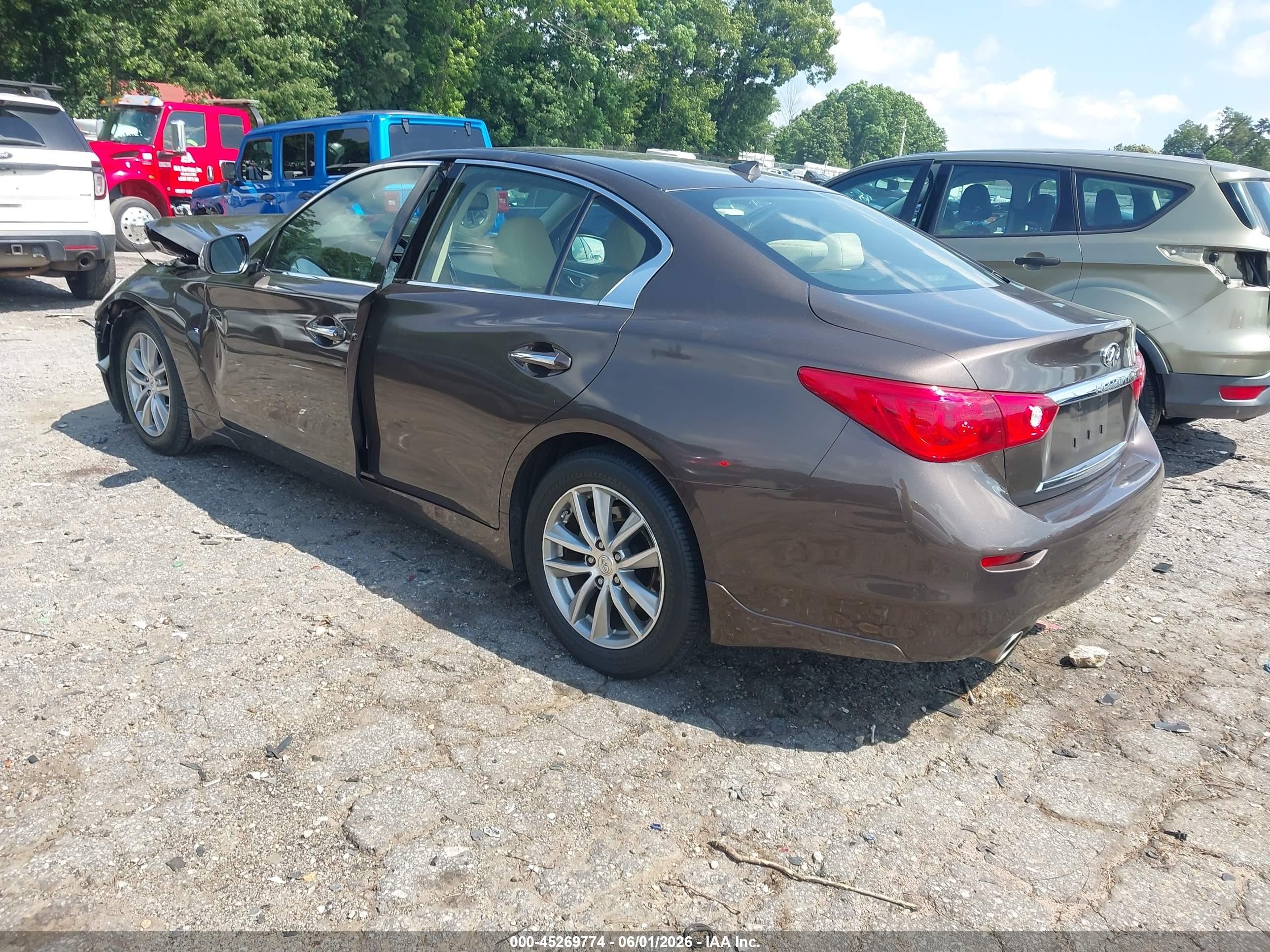 2015 Infiniti Q50 Premium Brown vin: JN1BV7AP7FM351930