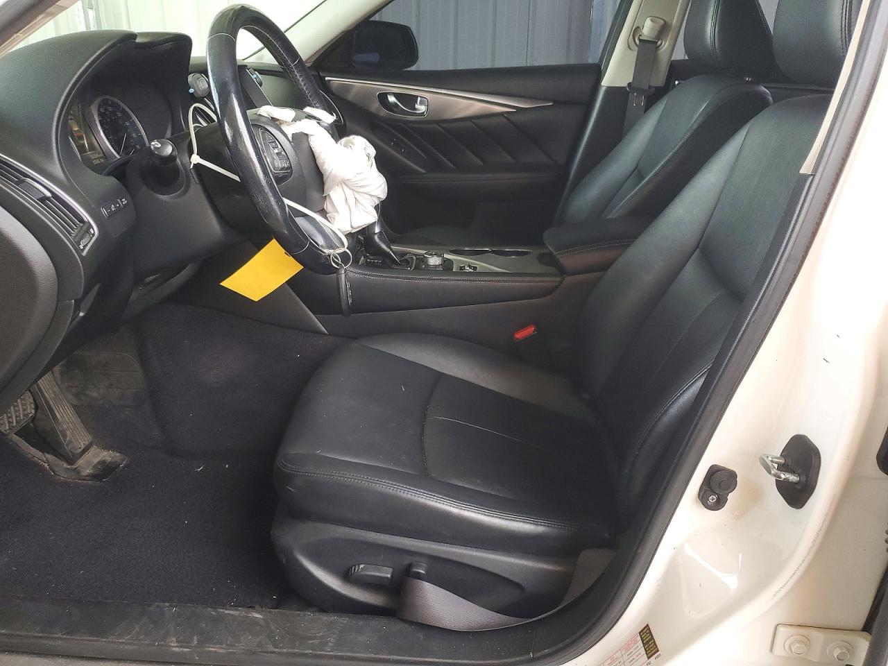 2015 Infiniti Q50 Base White vin: JN1BV7AP7FM352205