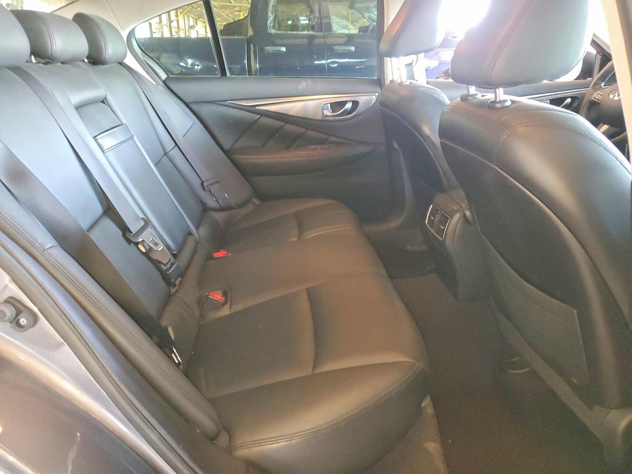 2015 Infiniti Q50 Premium Gray vin: JN1BV7AP7FM357324