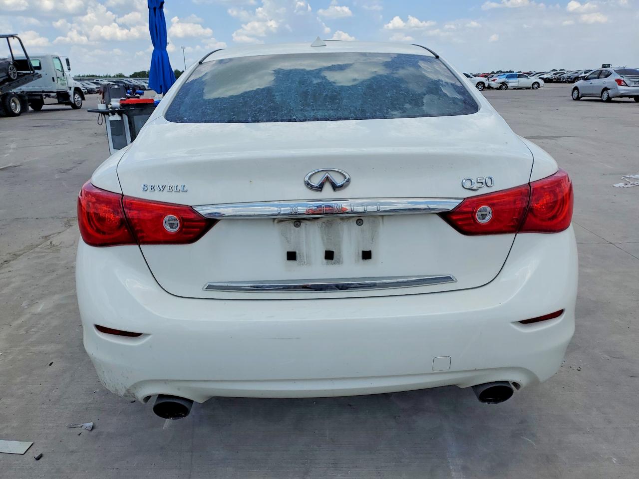2015 Infiniti Q50 Premium White vin: JN1BV7AP7FM358098