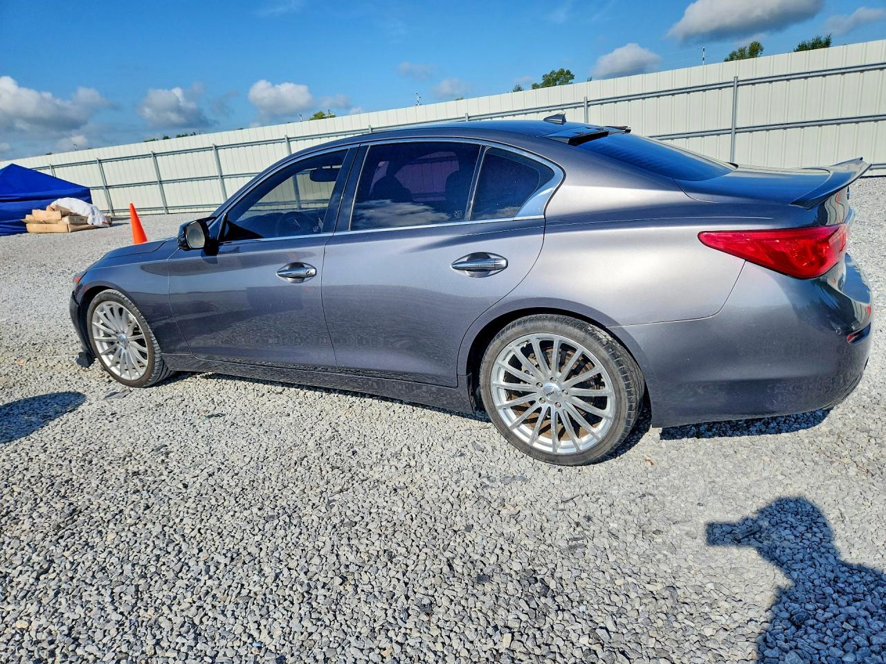 2014 Infiniti Q50 Base Gray vin: JN1BV7AP8EM670221