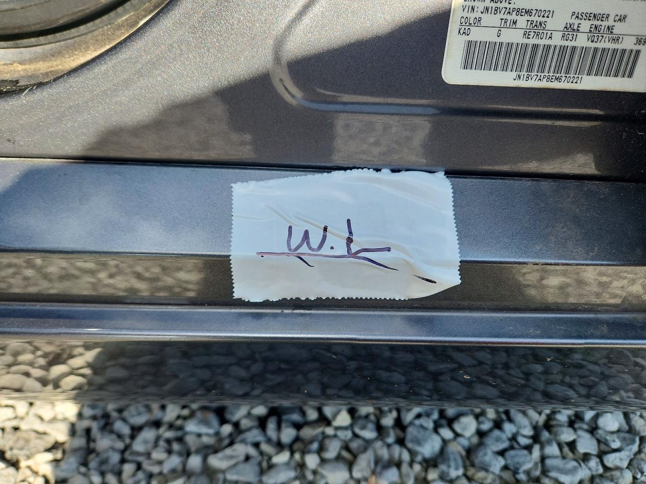 2014 Infiniti Q50 Base Gray vin: JN1BV7AP8EM670221