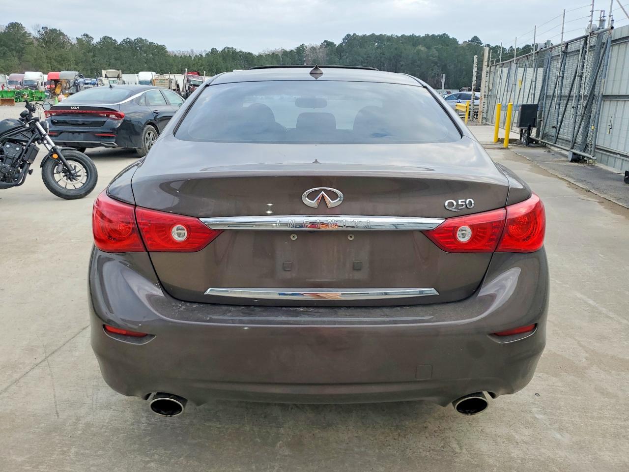 2014 Infiniti Q50 Base Коричневый vin: JN1BV7AP8EM672003