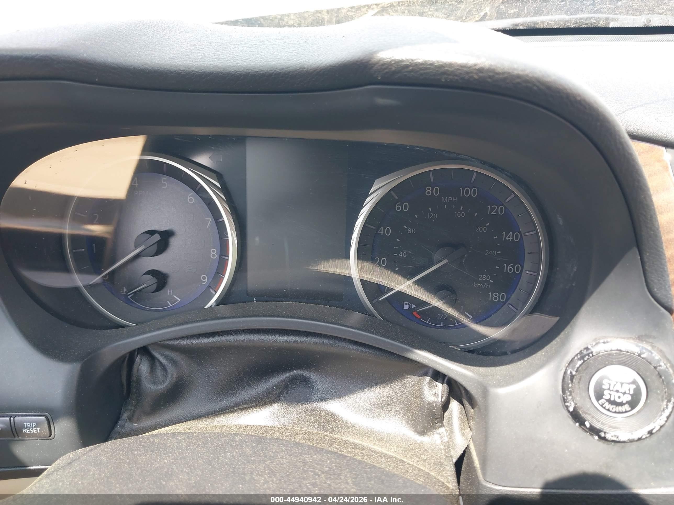 2014 Infiniti Q50 Premium Коричневый vin: JN1BV7AP8EM672826
