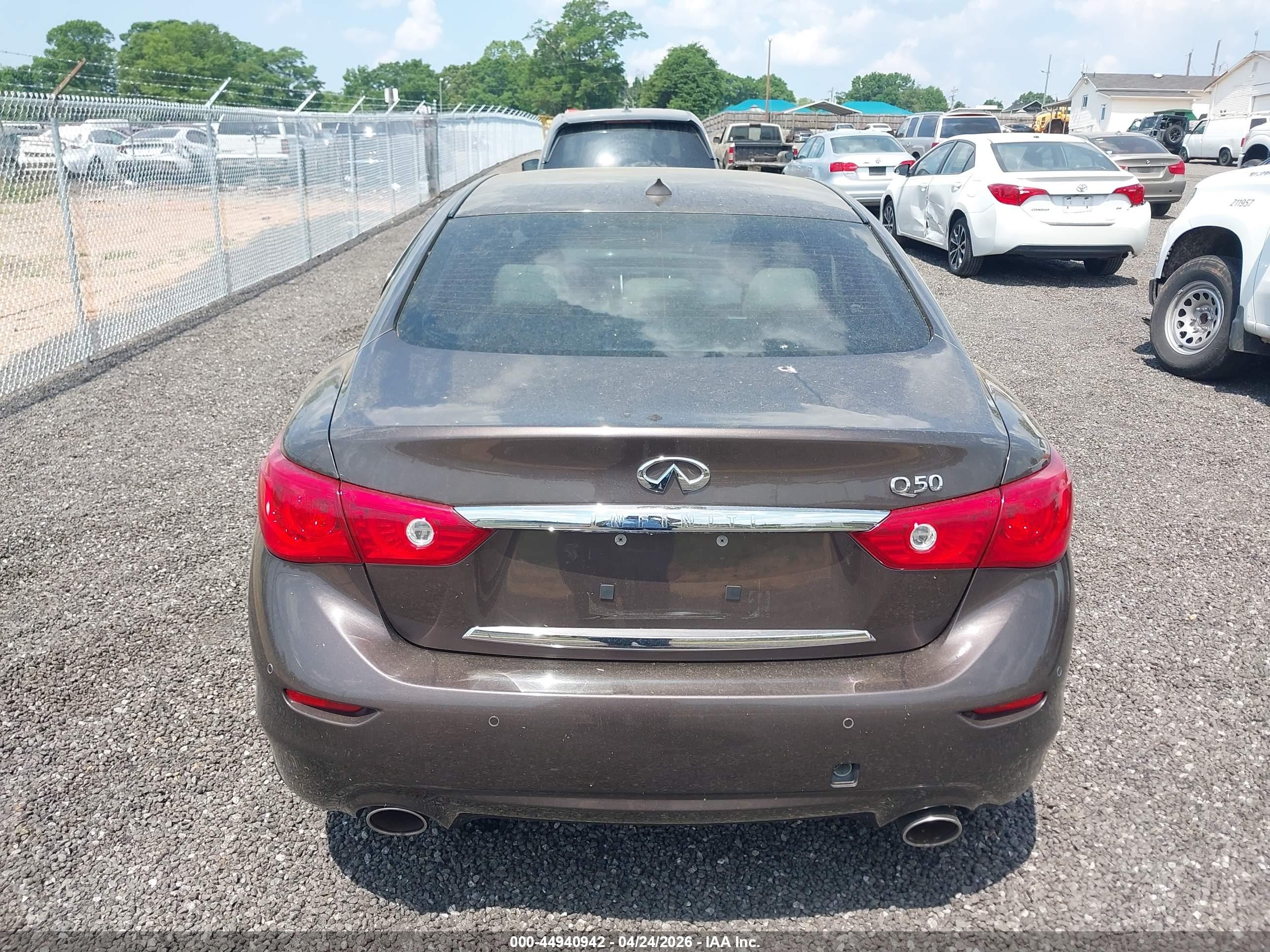 2014 Infiniti Q50 Premium Коричневый vin: JN1BV7AP8EM672826