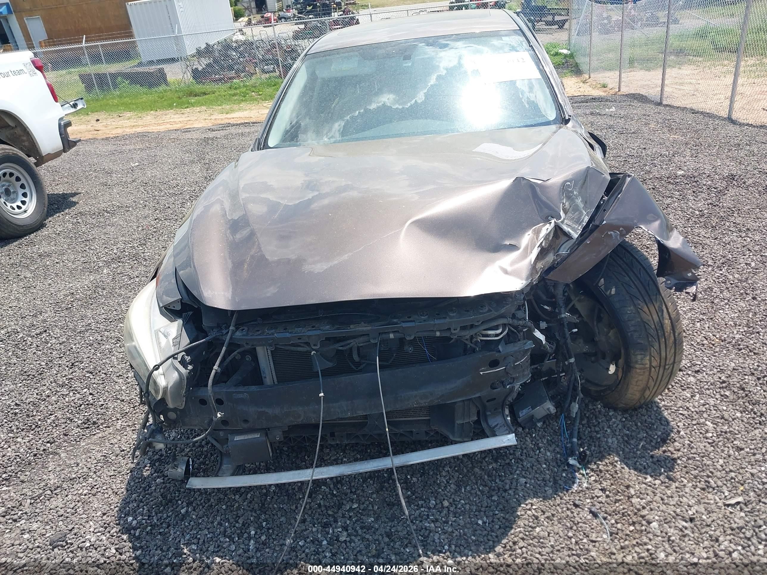 2014 Infiniti Q50 Premium Коричневый vin: JN1BV7AP8EM672826