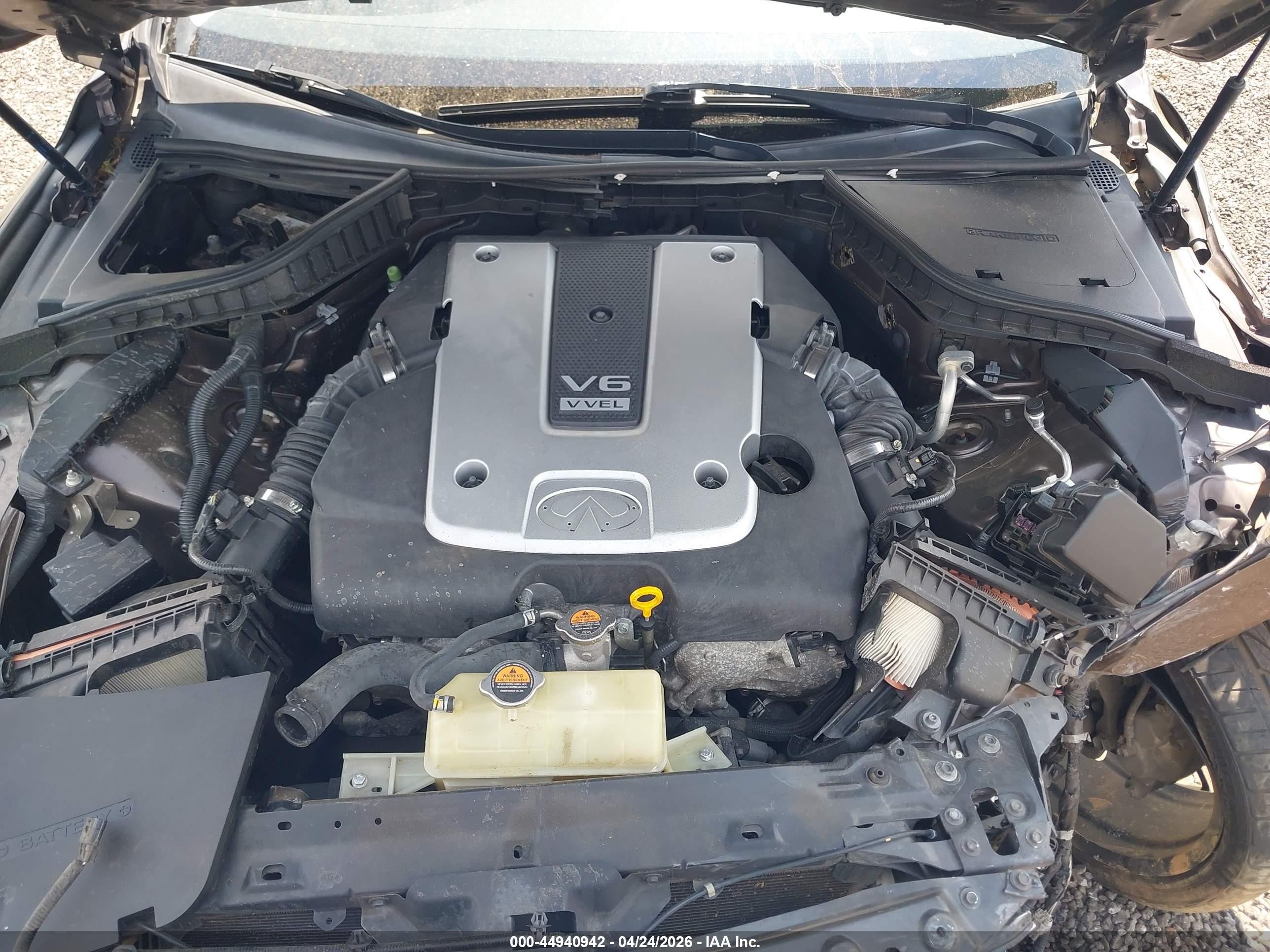 2014 Infiniti Q50 Premium Коричневый vin: JN1BV7AP8EM672826