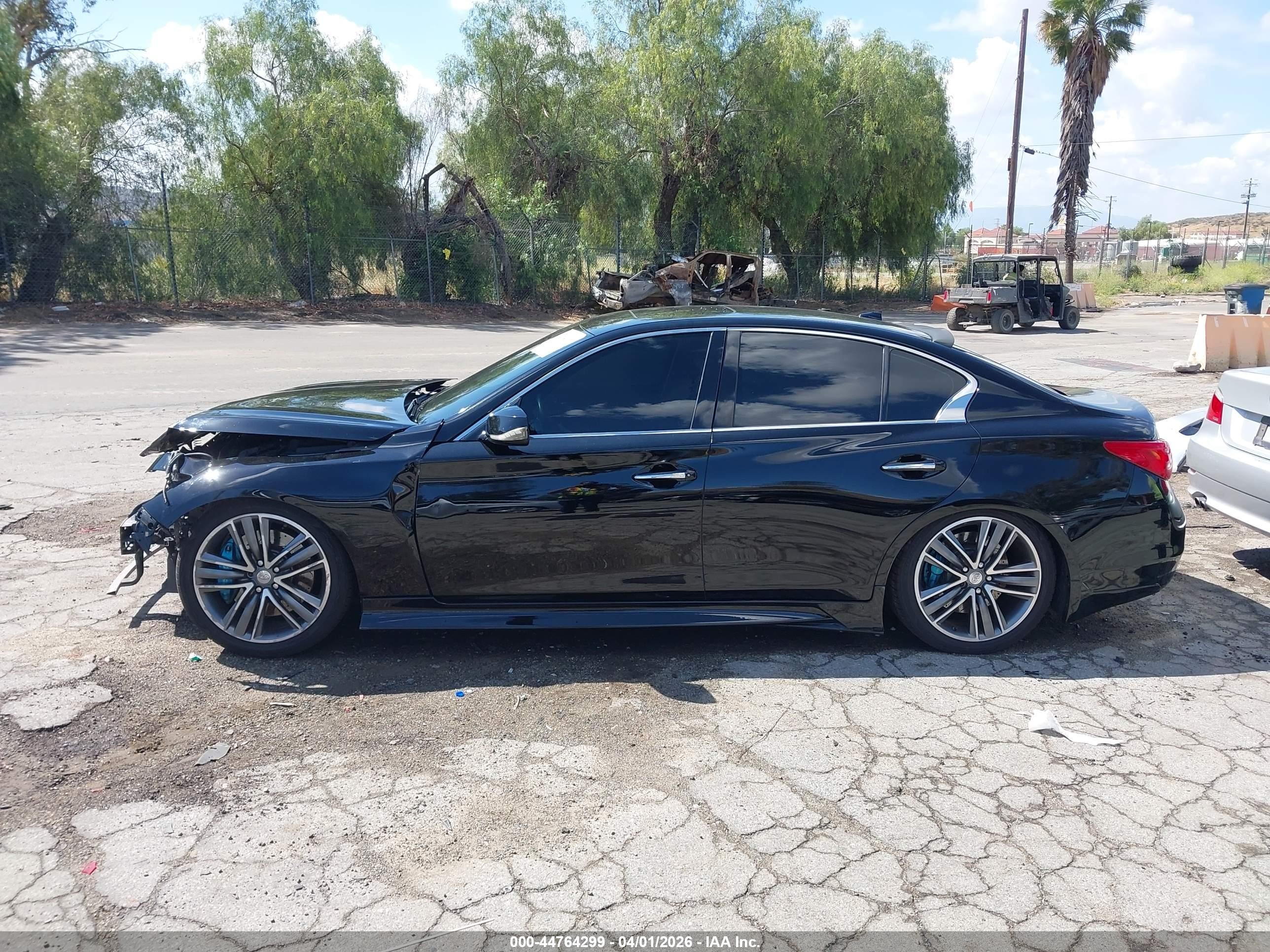 2014 Infiniti Q50 Premium Black vin: JN1BV7AP8EM677279