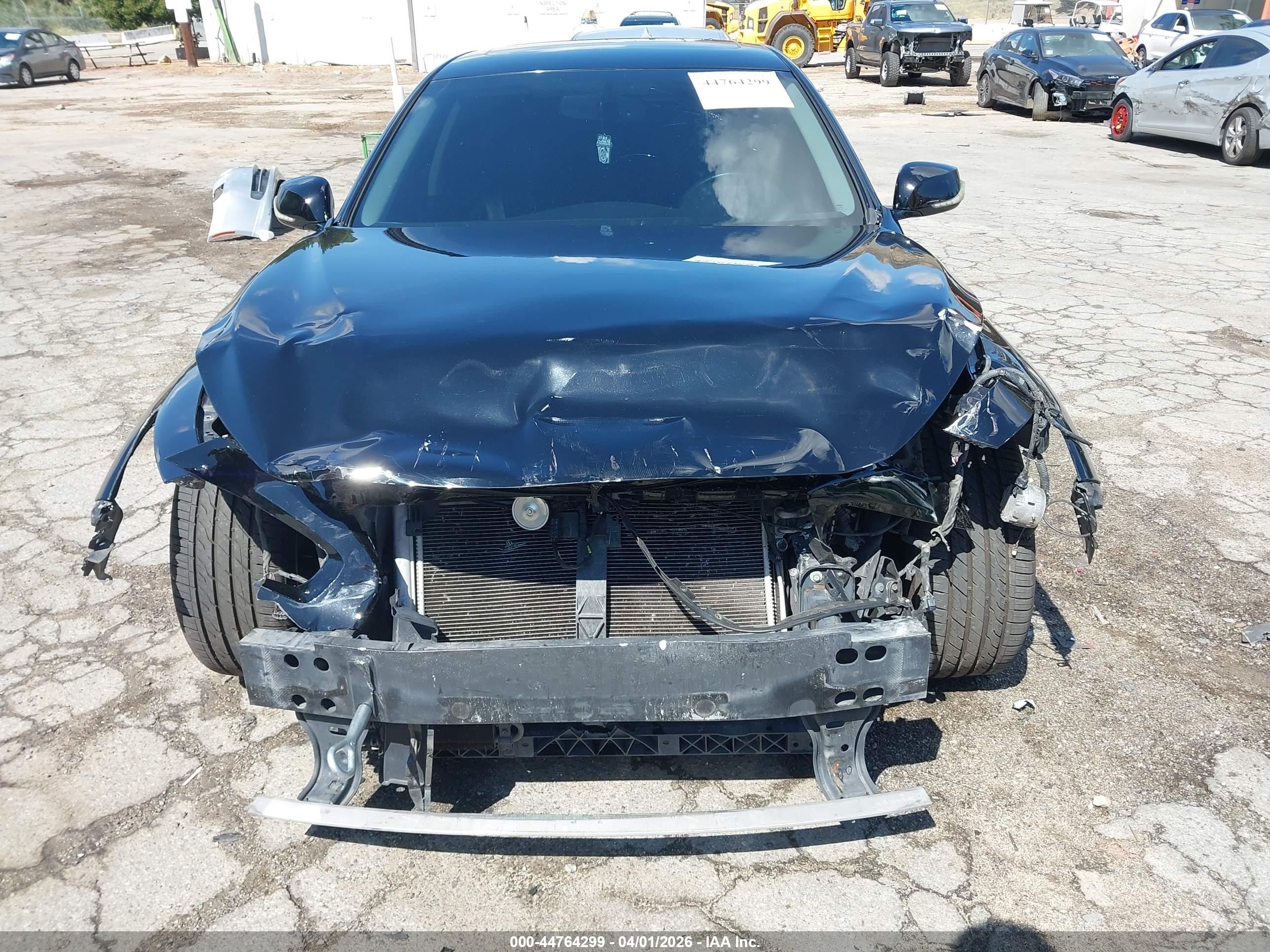 2014 Infiniti Q50 Premium Black vin: JN1BV7AP8EM677279