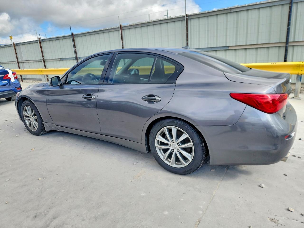 2014 Infiniti Q50 Premium Серый vin: JN1BV7AP8EM677668