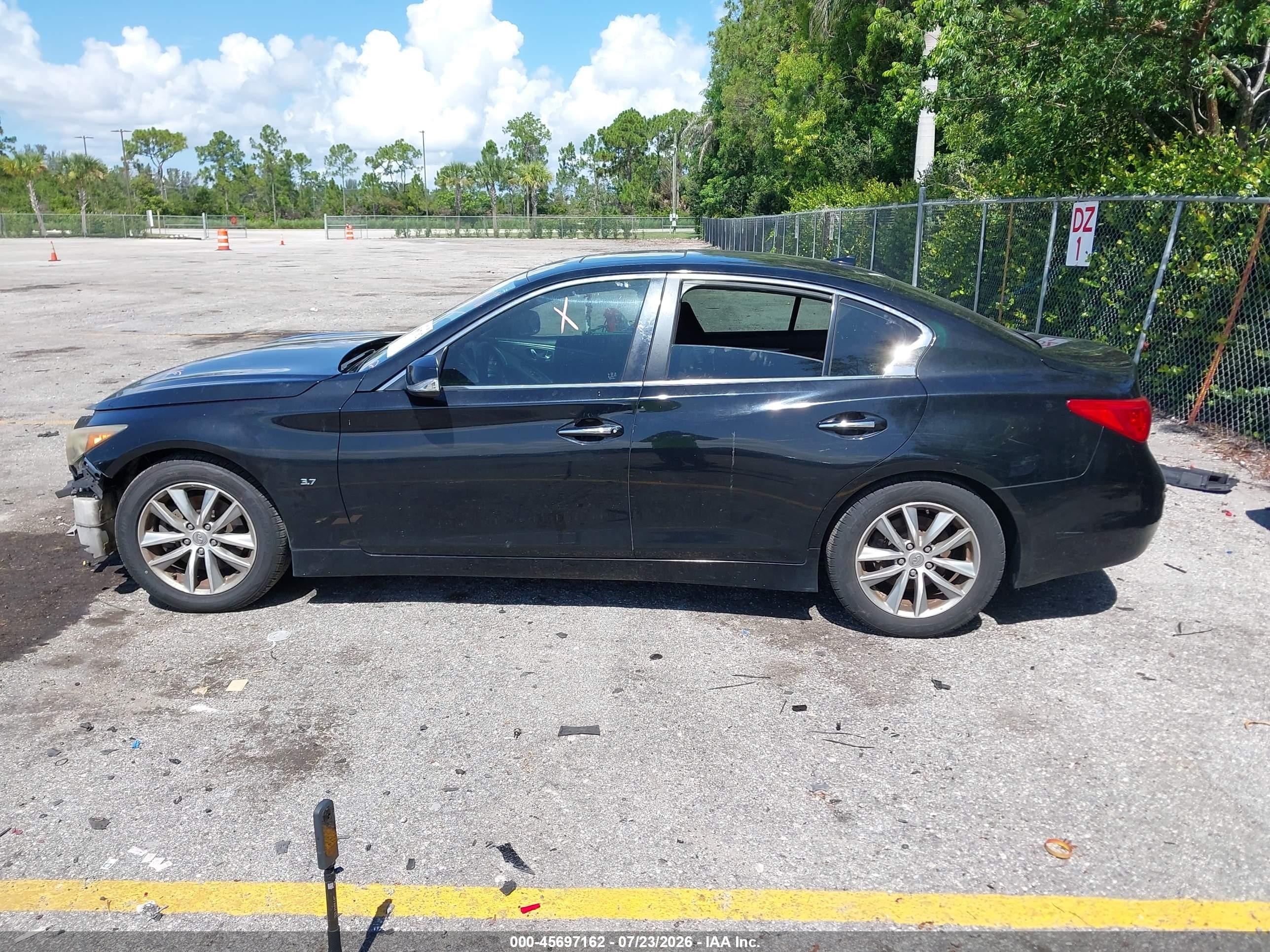 2014 Infiniti Q50 Black vin: JN1BV7AP8EM678044