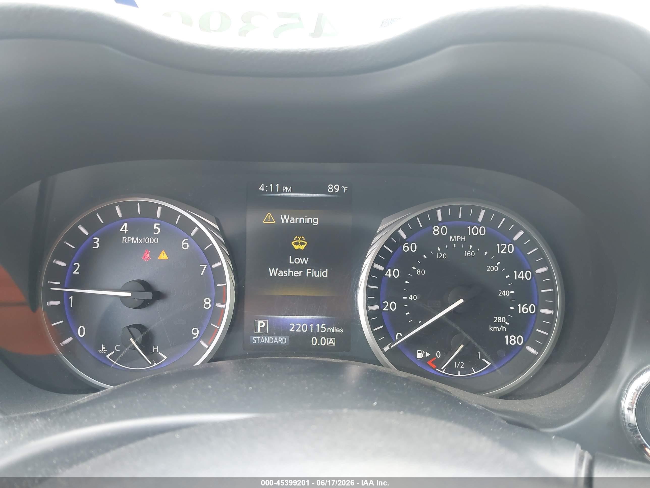 2014 Infiniti Q50 Premium Silver vin: JN1BV7AP8EM680716