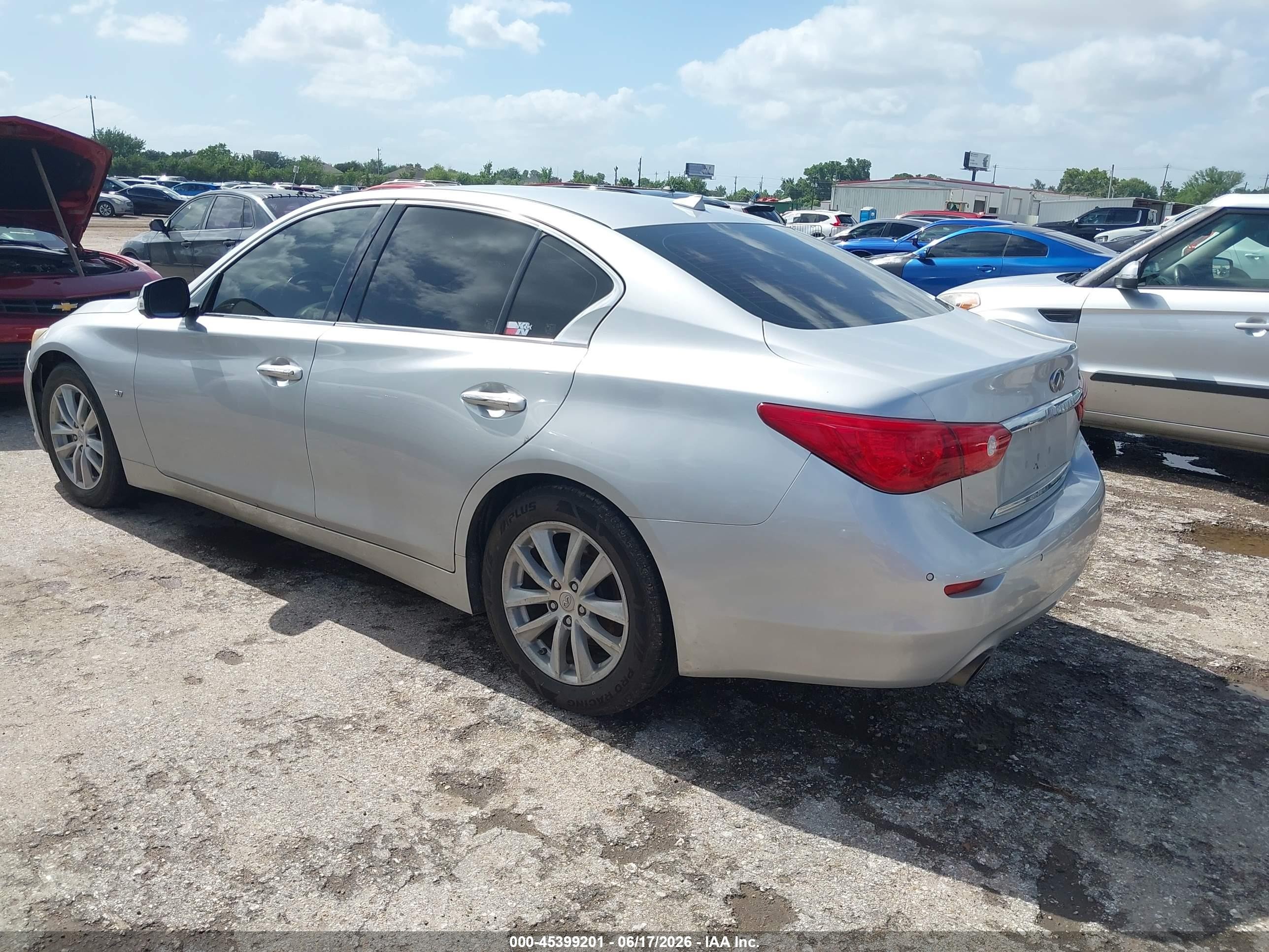 2014 Infiniti Q50 Premium Silver vin: JN1BV7AP8EM680716