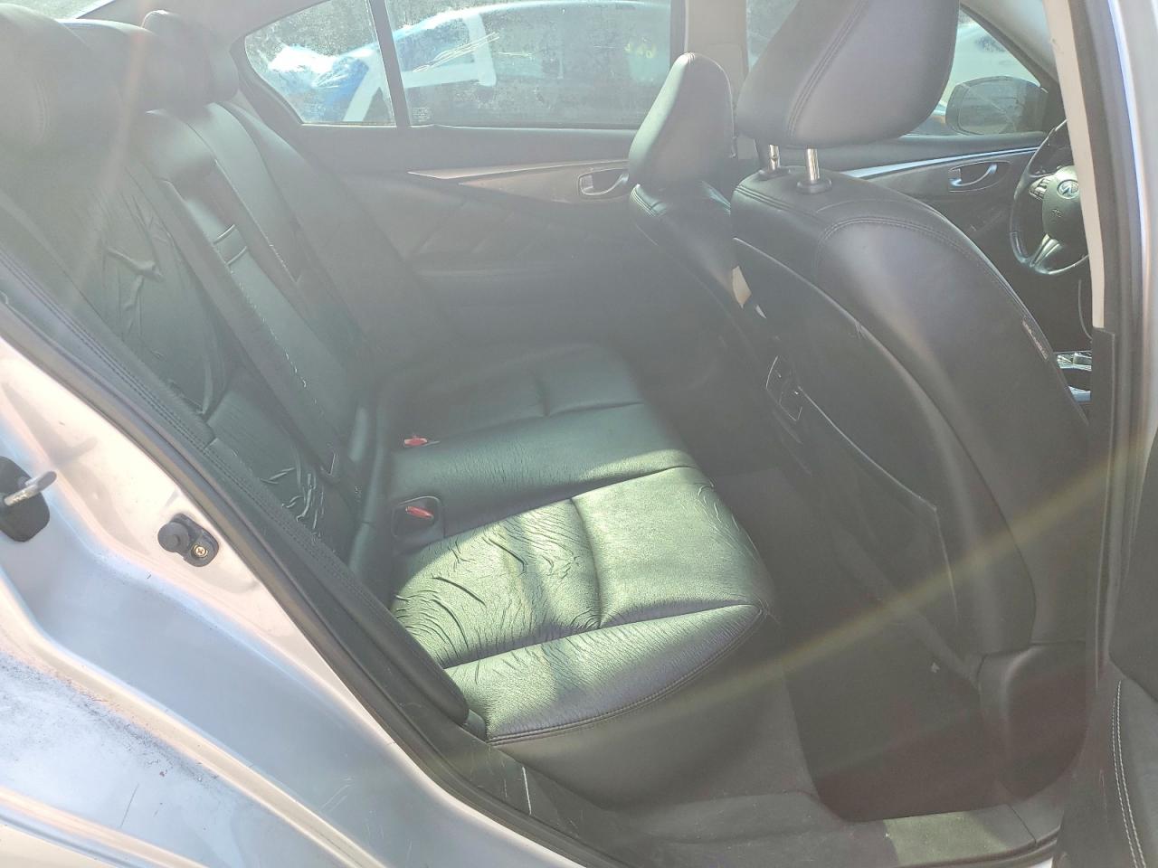 2014 Infiniti Q50 Premium Silver vin: JN1BV7AP8EM681879