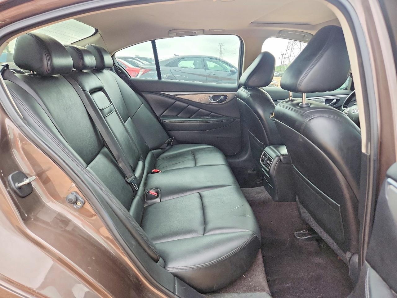 2014 Infiniti Q50 Base Brown vin: JN1BV7AP8EM682546
