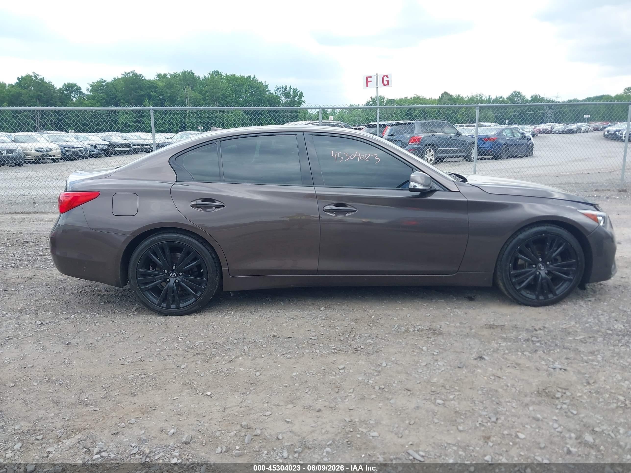 2014 Infiniti Q50 Premium Серый vin: JN1BV7AP8EM685642