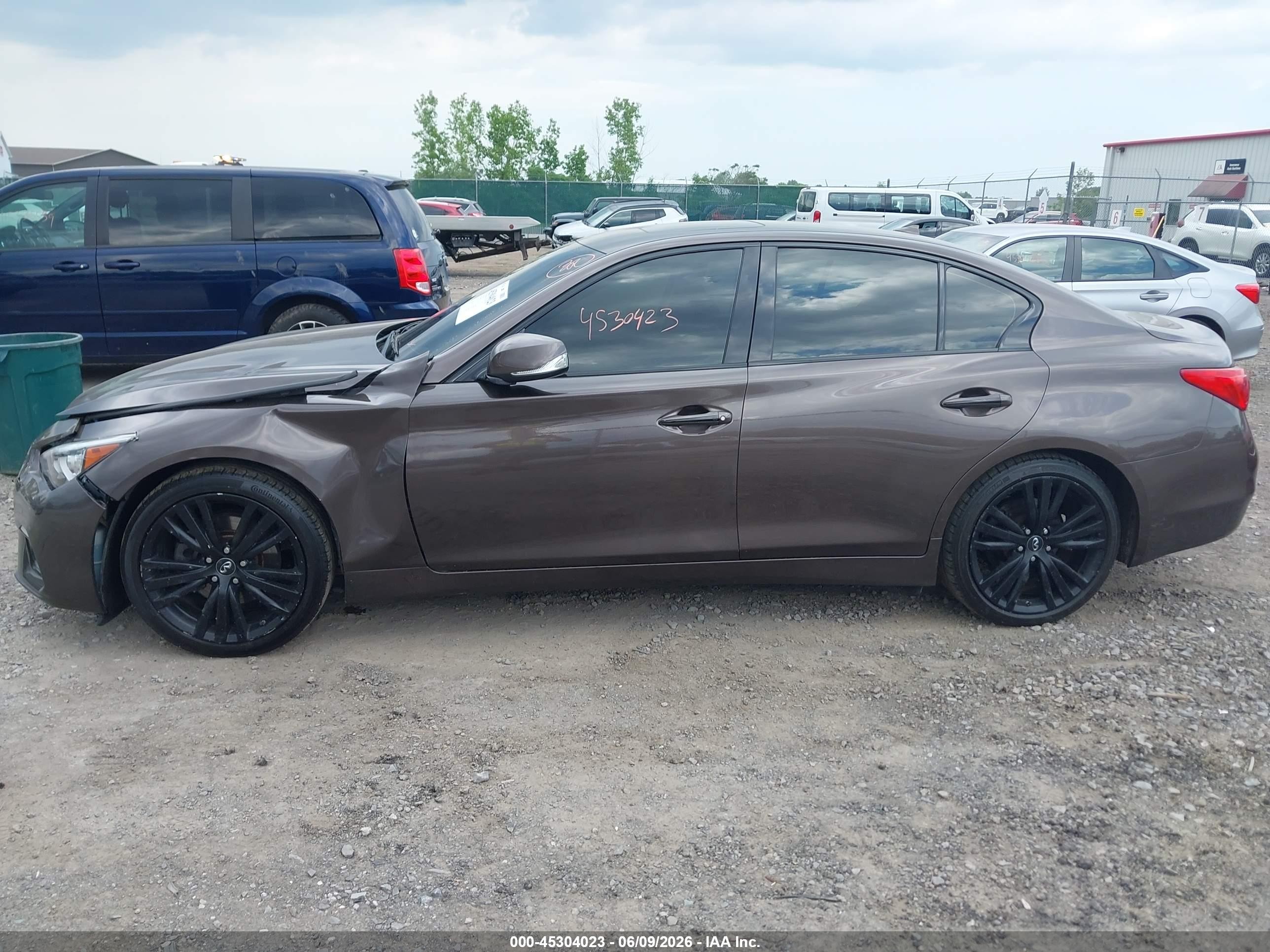 2014 Infiniti Q50 Premium Серый vin: JN1BV7AP8EM685642