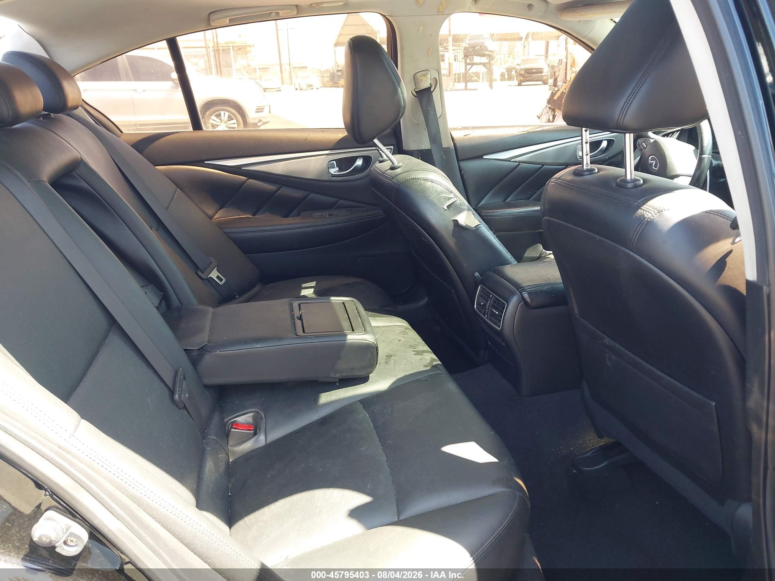 2014 Infiniti Q50 Premium Black vin: JN1BV7AP8EM690517