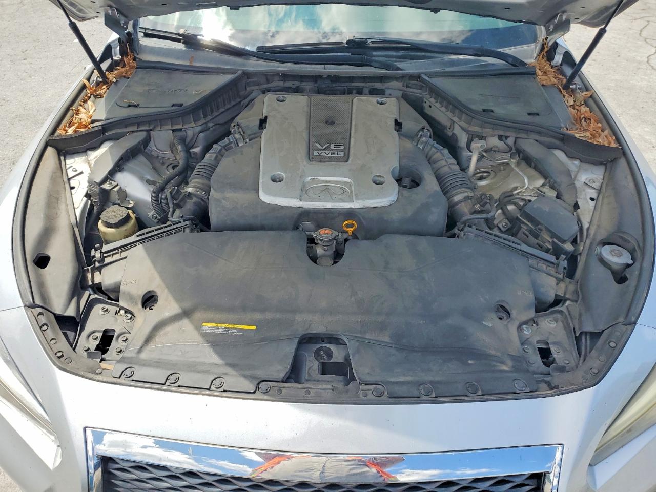 2014 Infiniti Q50 Premium Серебряный vin: JN1BV7AP8EM692011