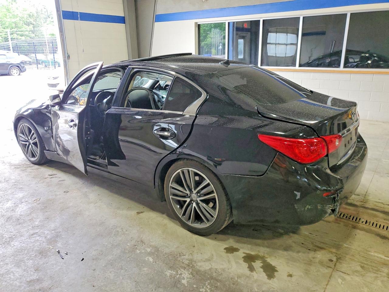 2014 Infiniti Q50 Premium Black vin: JN1BV7AP8EM692767