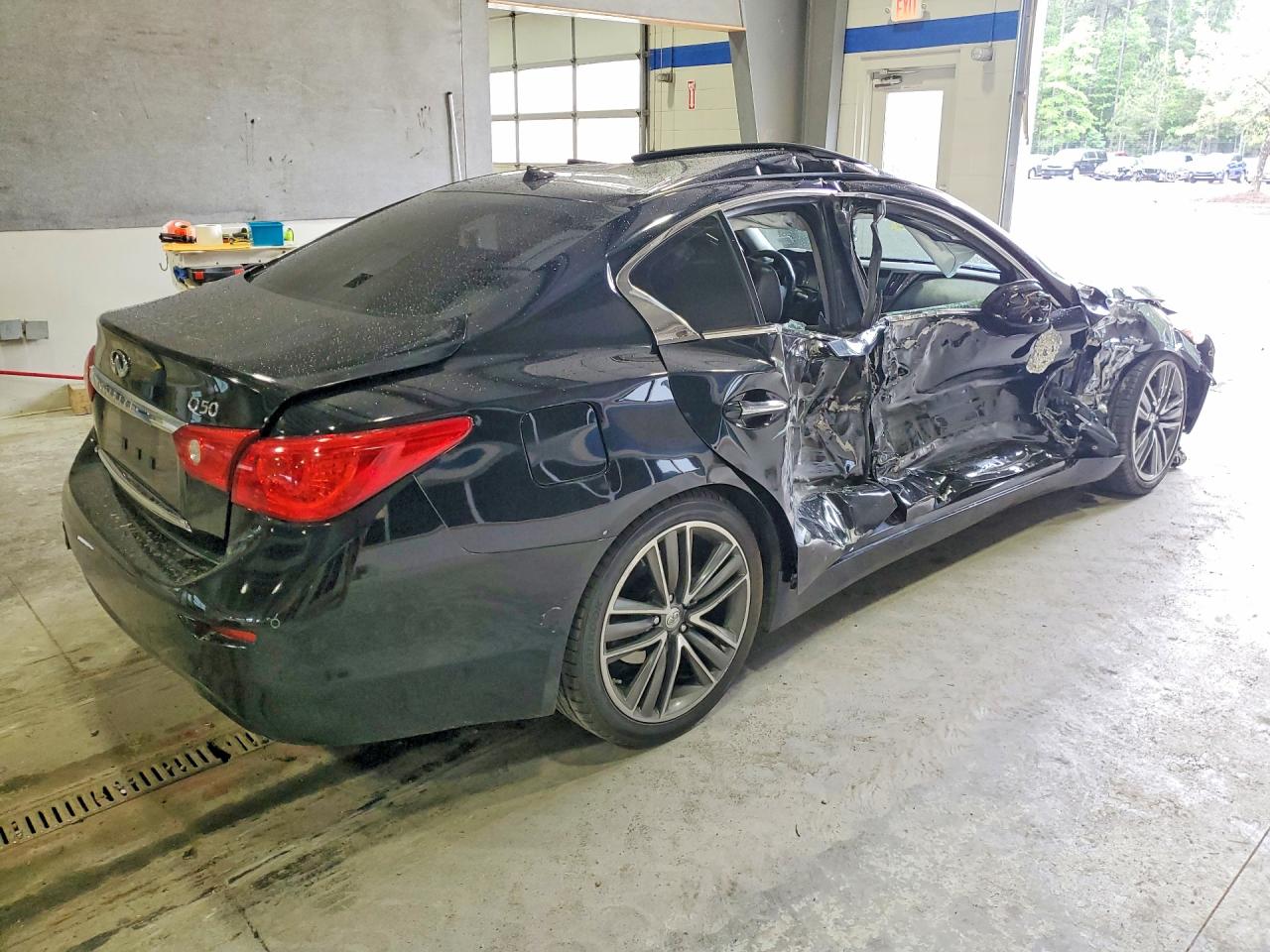 2014 Infiniti Q50 Premium Black vin: JN1BV7AP8EM692767