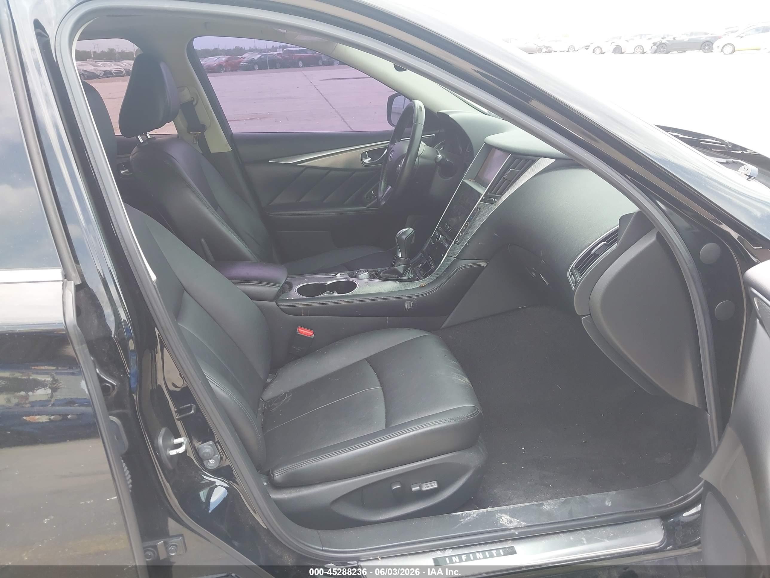 2015 Infiniti Q50 Premium Черный vin: JN1BV7AP8FM336742