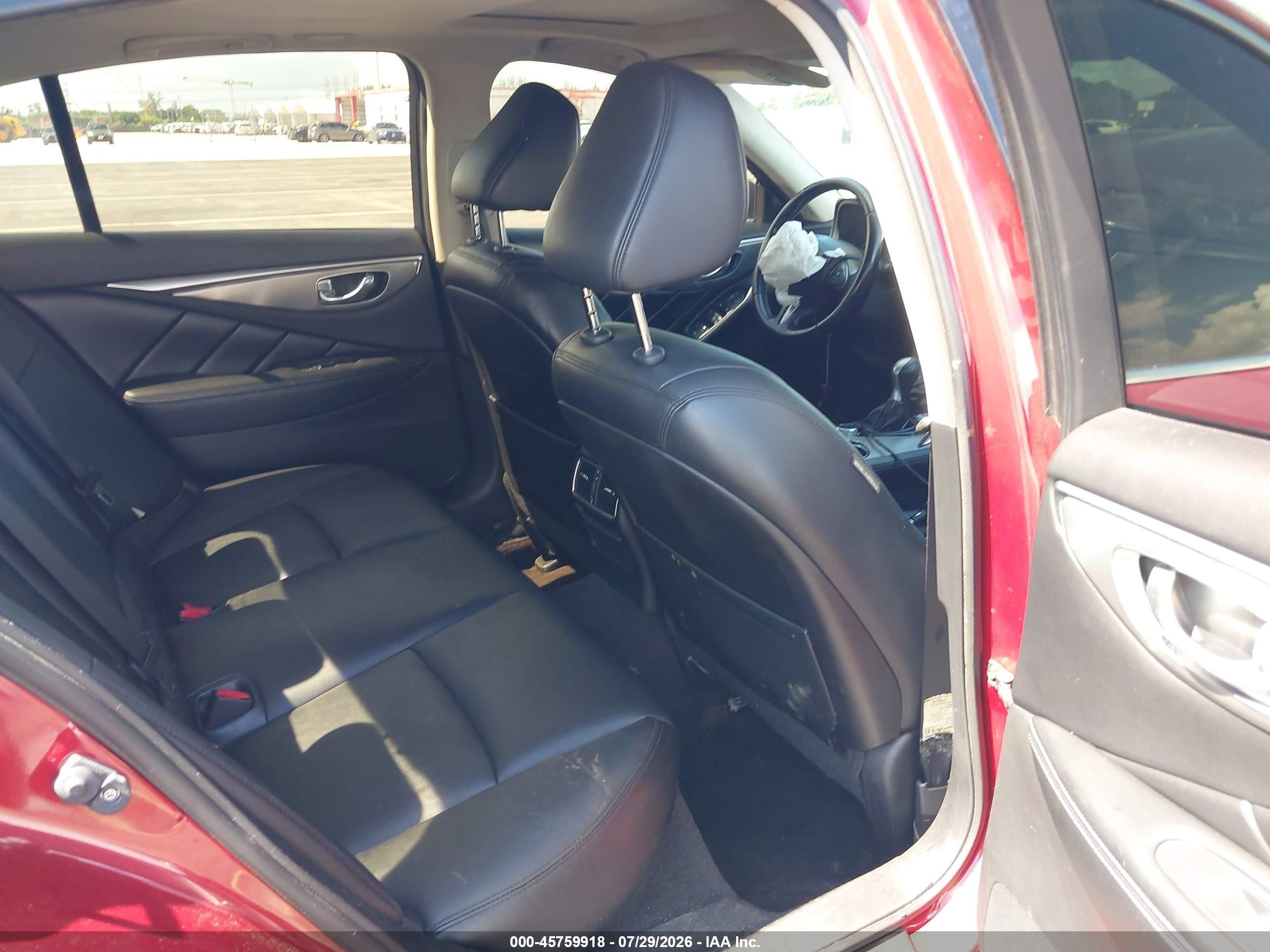2015 Infiniti Q50 Premium/sport Красный vin: JN1BV7AP8FM337552