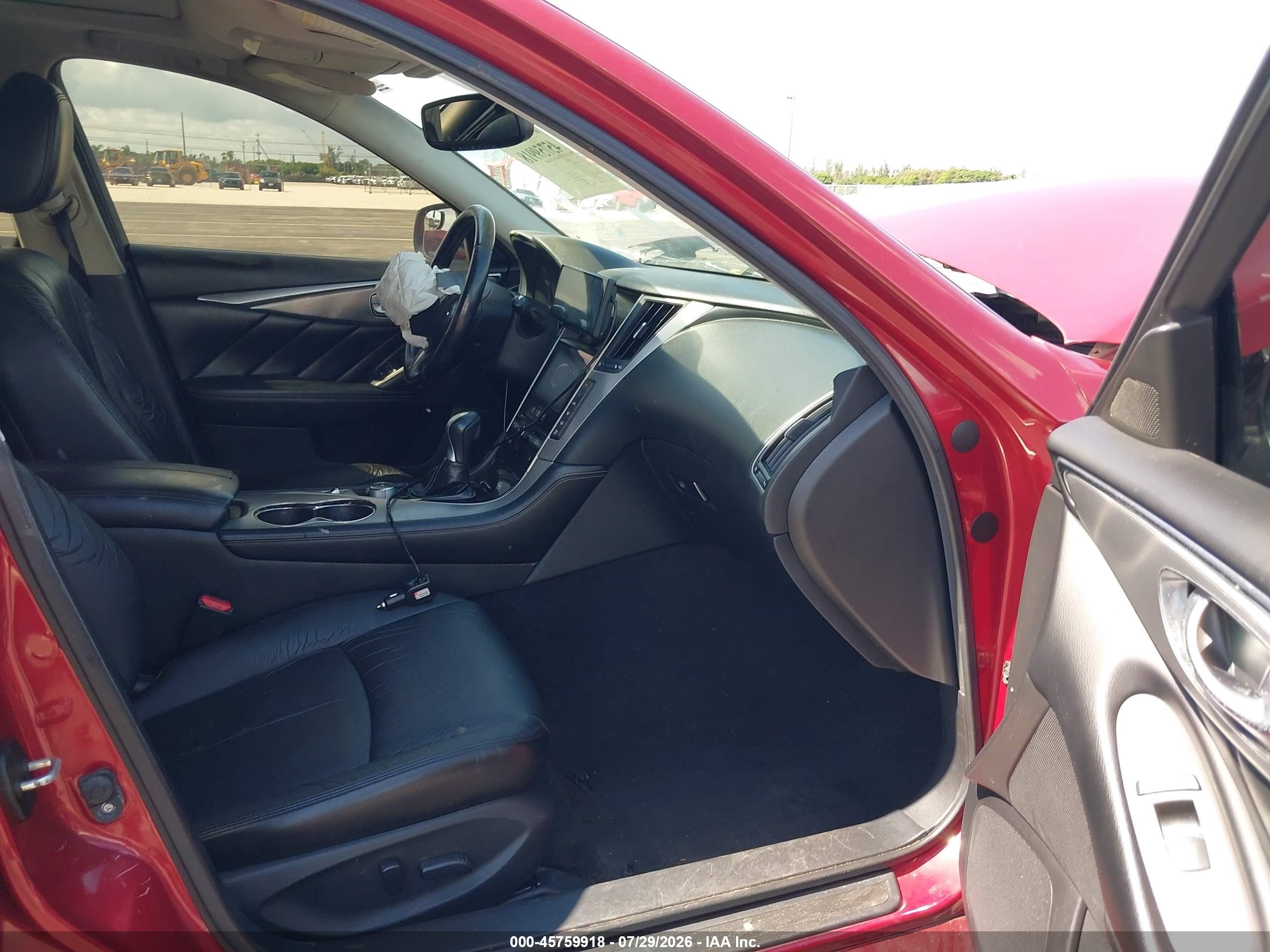 2015 Infiniti Q50 Premium/sport Красный vin: JN1BV7AP8FM337552