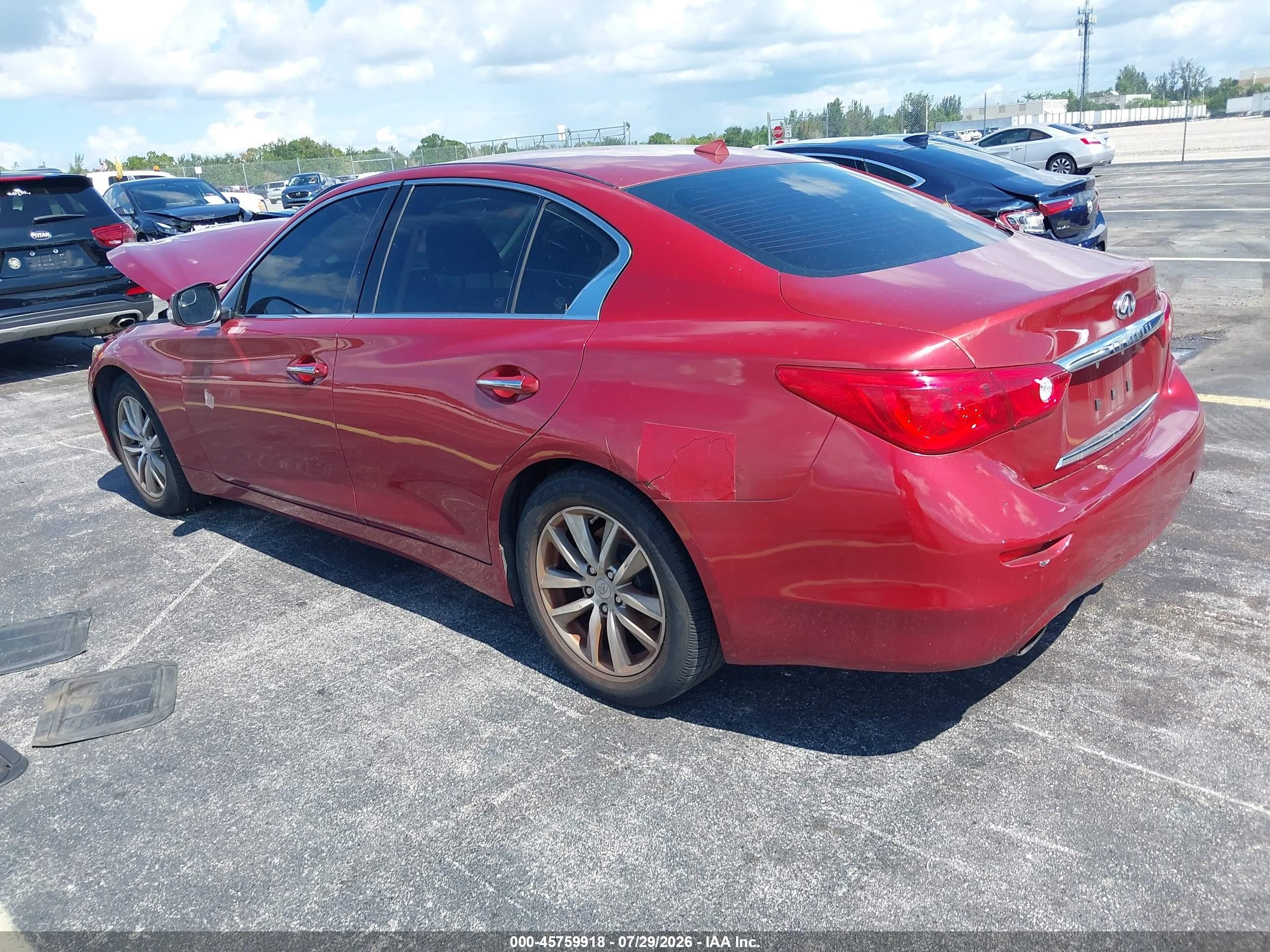 2015 Infiniti Q50 Premium/sport Красный vin: JN1BV7AP8FM337552