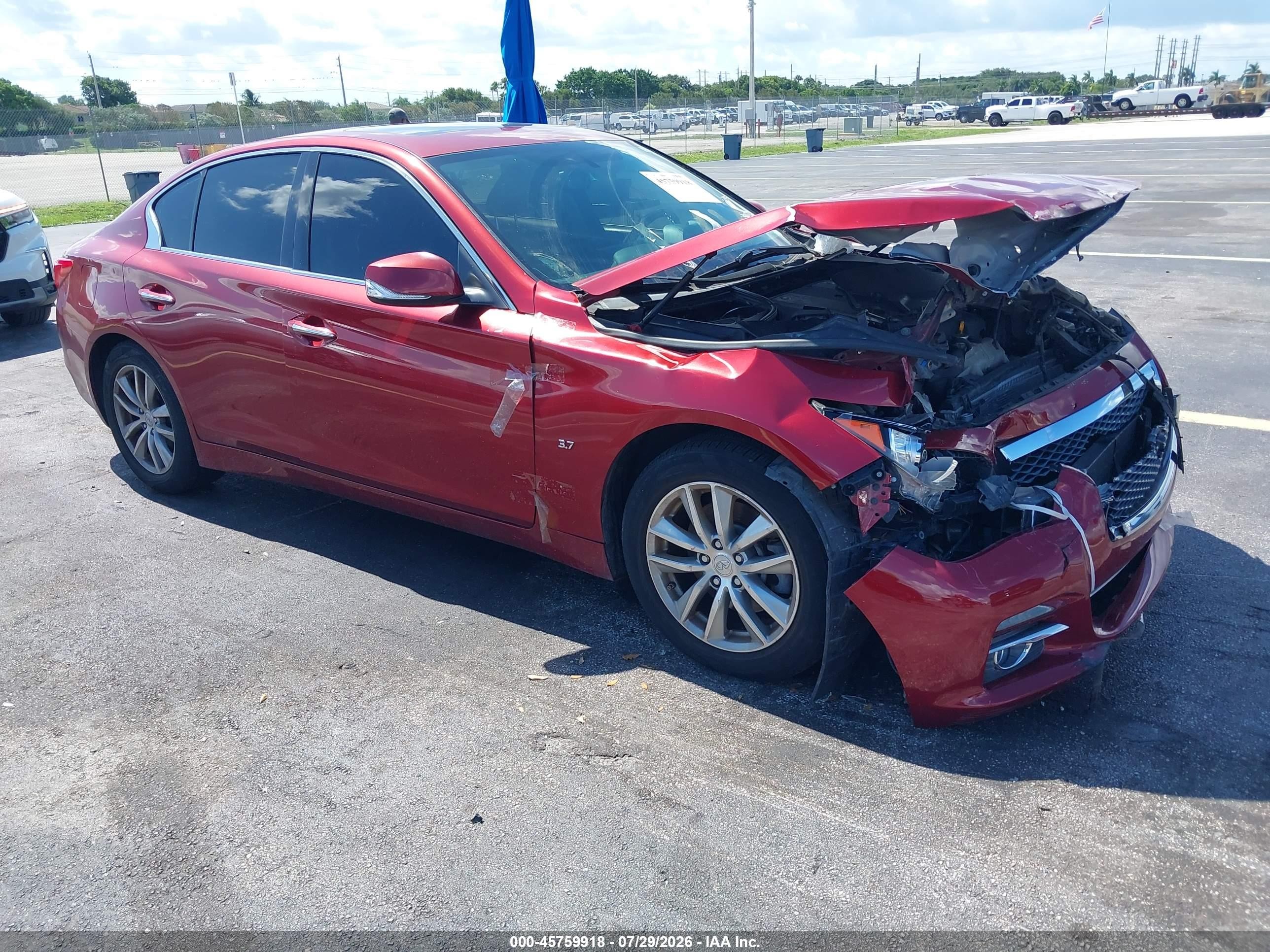 2015 Infiniti Q50 Premium/sport Red vin: JN1BV7AP8FM337552